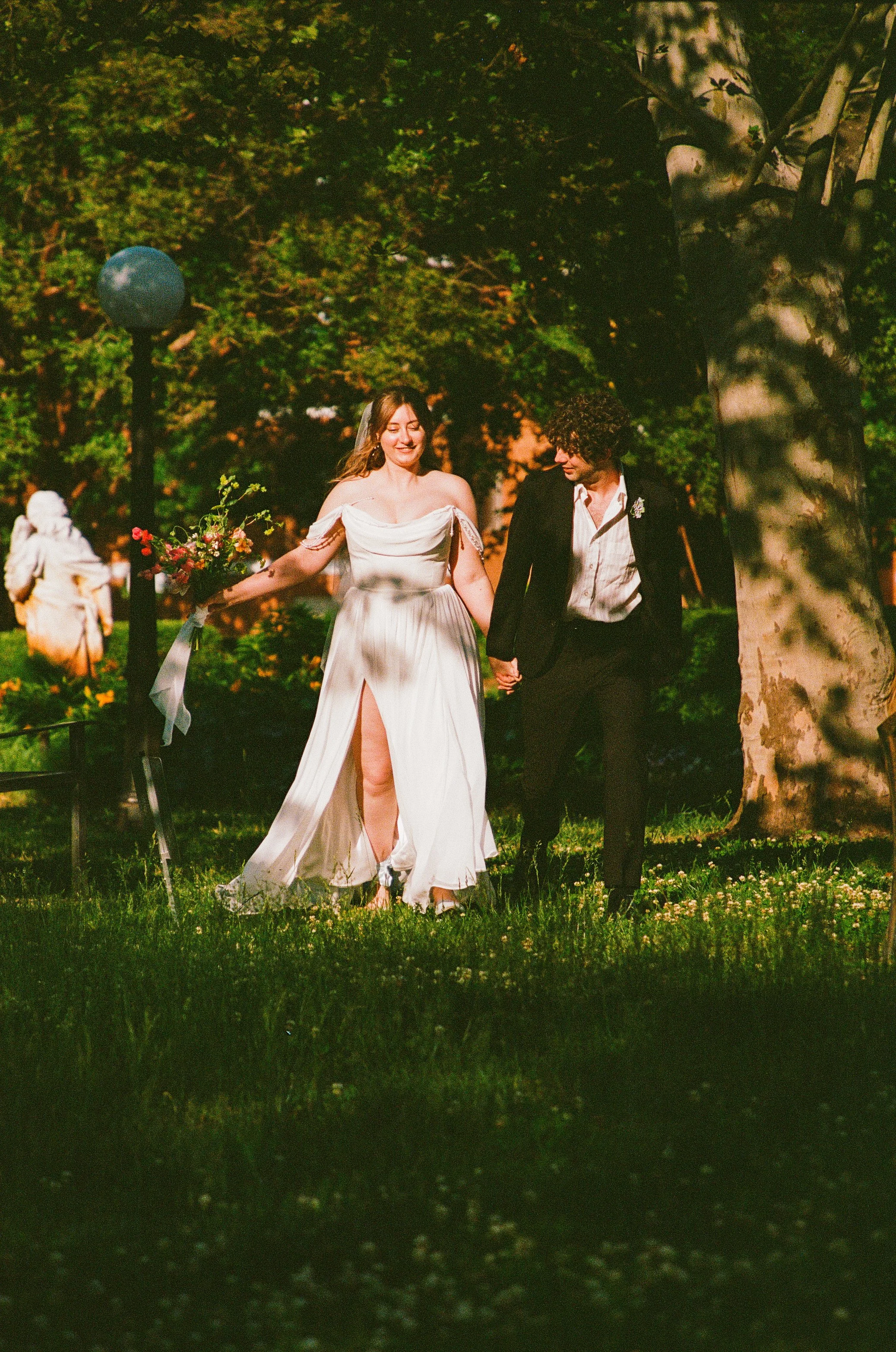 Maura & Macenzie-Portra400&800-05-16-26-106.jpg