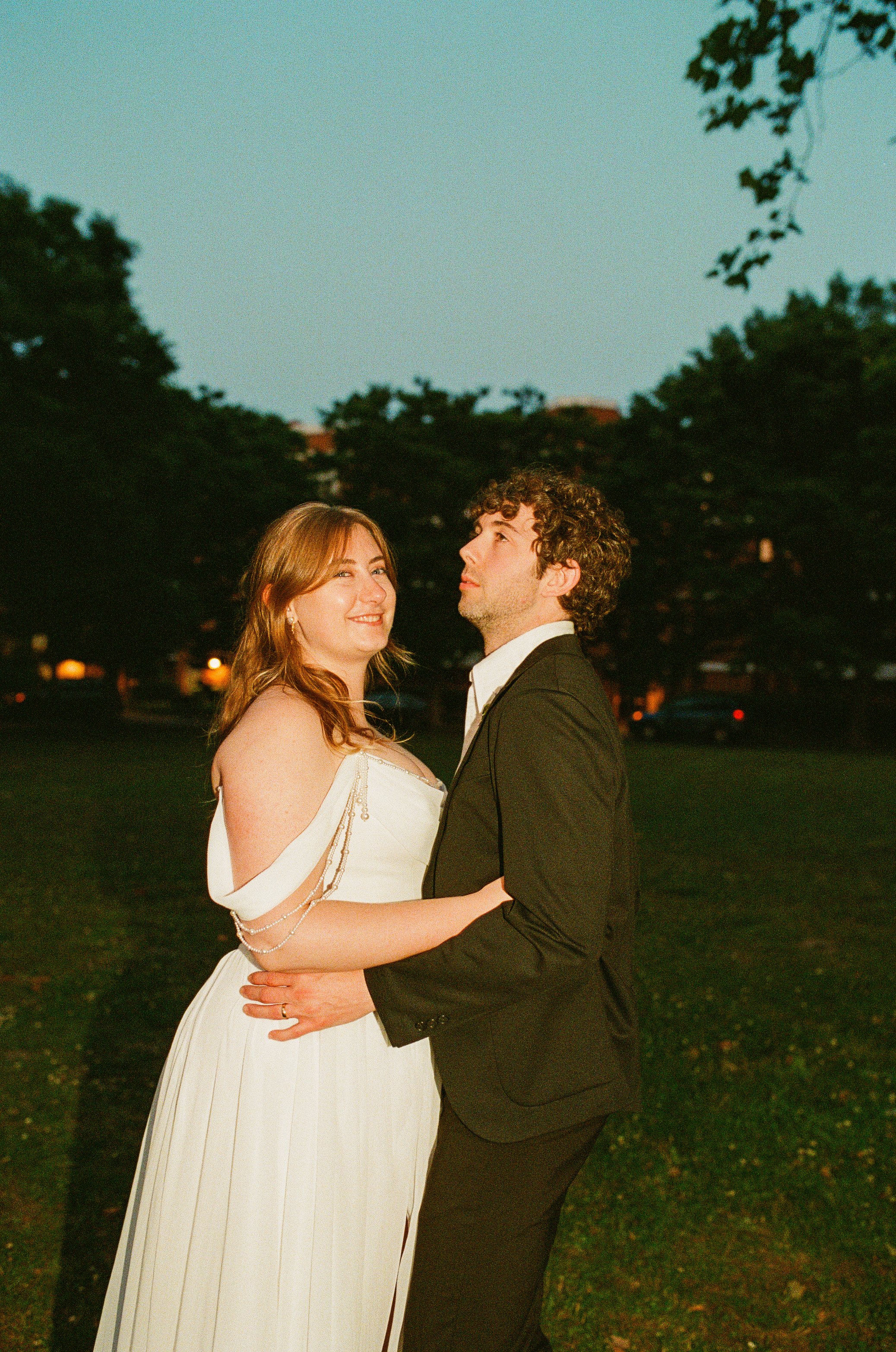 Maura & Macenzie-Portra400&800-05-16-26-202.jpg