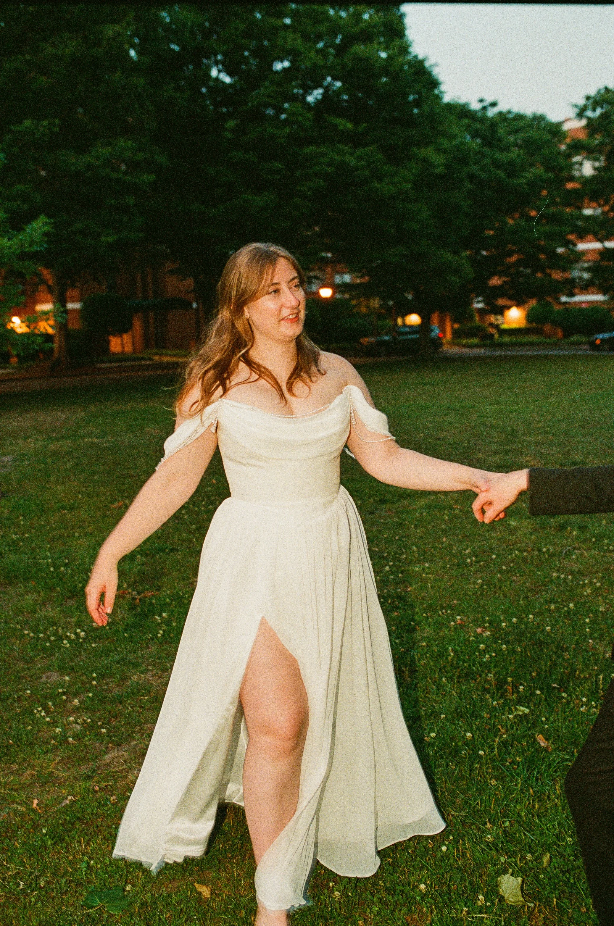 Maura & Macenzie-Portra400&800-05-16-26-196.jpg