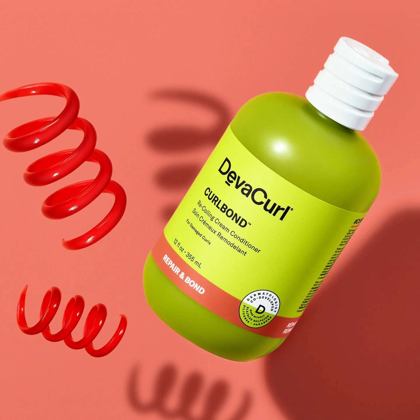 New campaign for @devacurl CurlBond launch 💚 // producer: @cindycandamill - photographer: @cristiancandamill - prop stylist: @rchll__ - @thewallgroup - PA: @rmcdonald98 - gaffer: @yuukishimi.zu - retouching: @anagripost - production: @untitledstudio