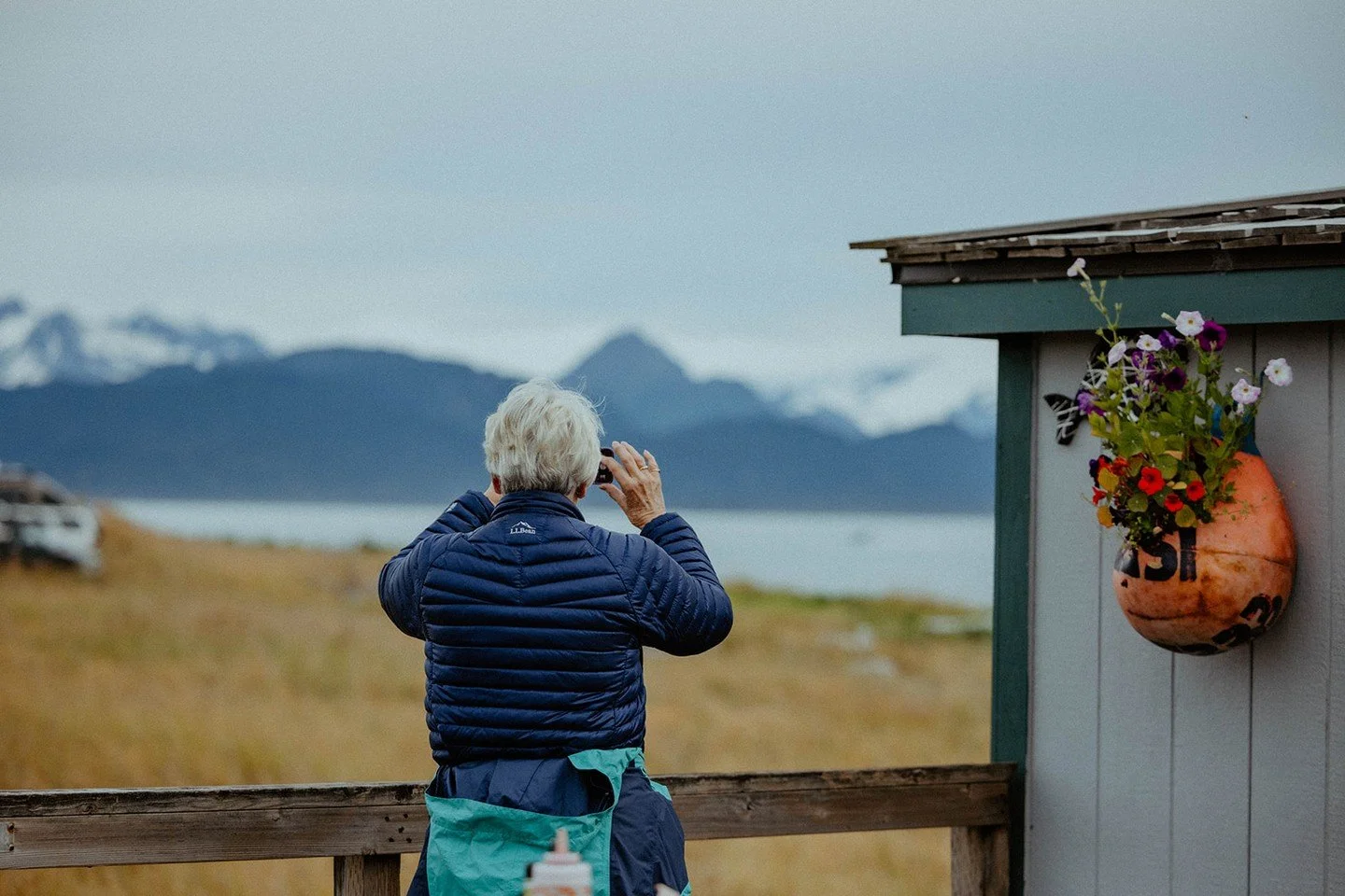 Just another day trying to fit all of Homer&rsquo;s beauty into one photo. (Spoiler: you can&rsquo;t.) 😉

#HomerAlaska #LakeshoreHomer #AlaskaStaycation