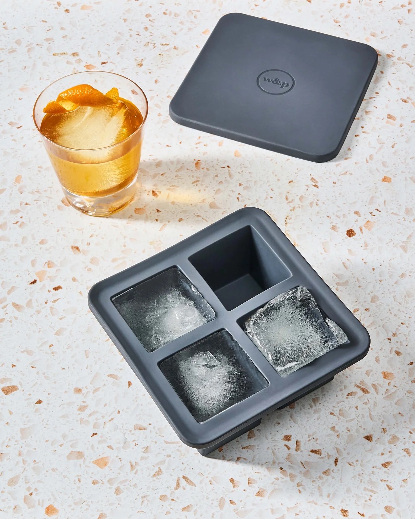 WP_VM_IceTrayXL_Charcoal_IceEditorial_02_4x5_Web.jpg