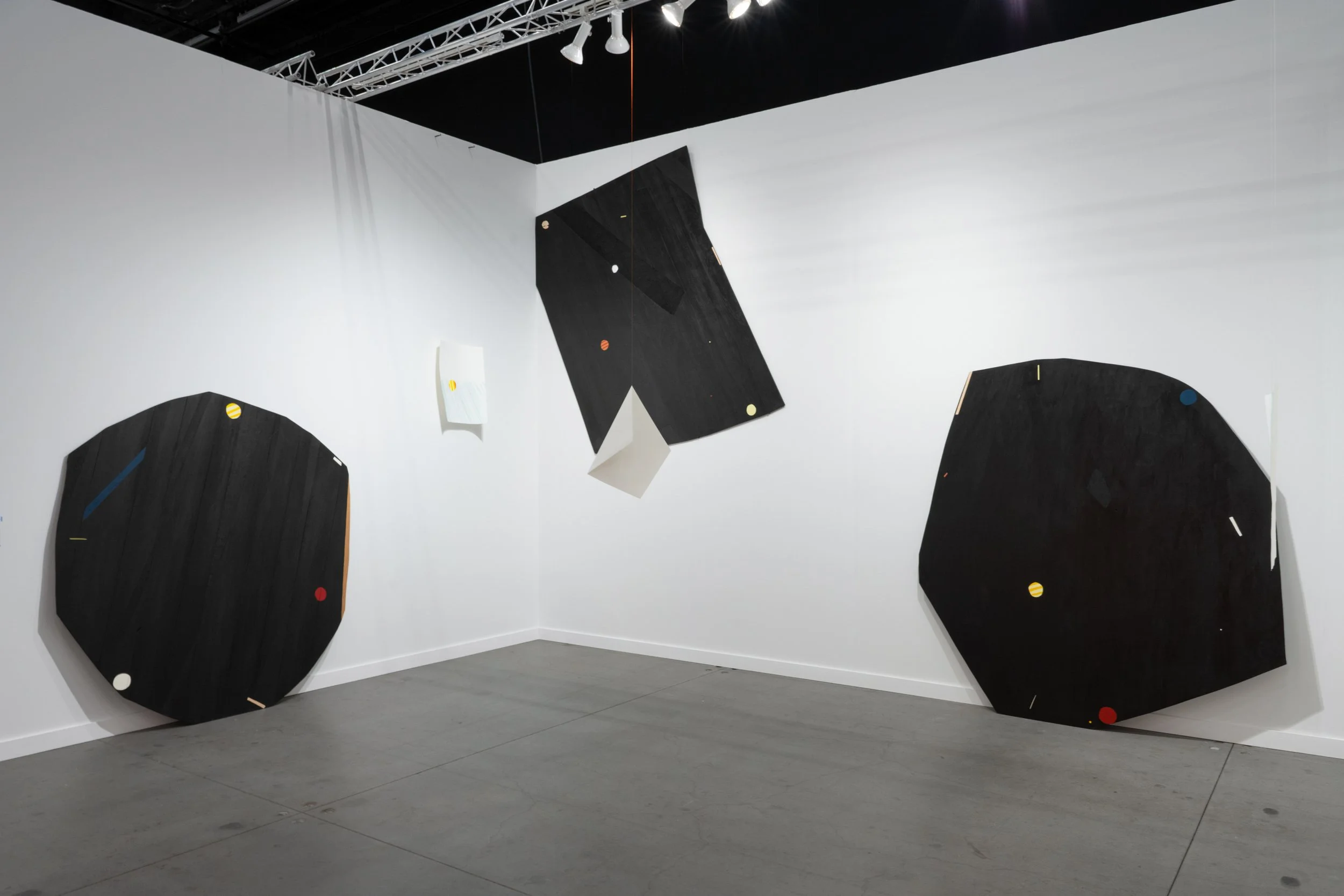 F9-Madragoa-Frieze 2024-3.jpg