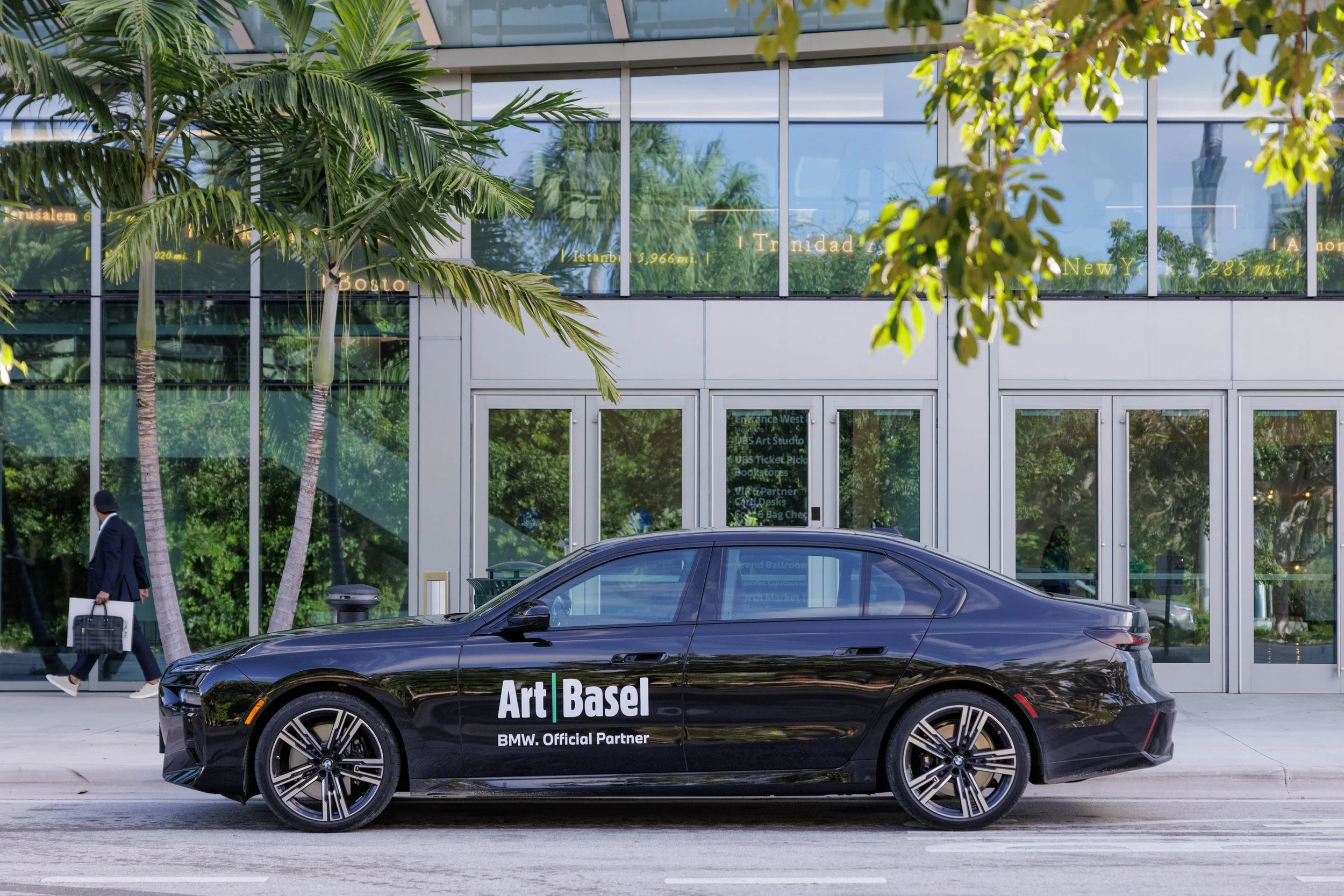 ABMB22, Partnership, BMW, BMW Car Shuttle, MC-105.jpg