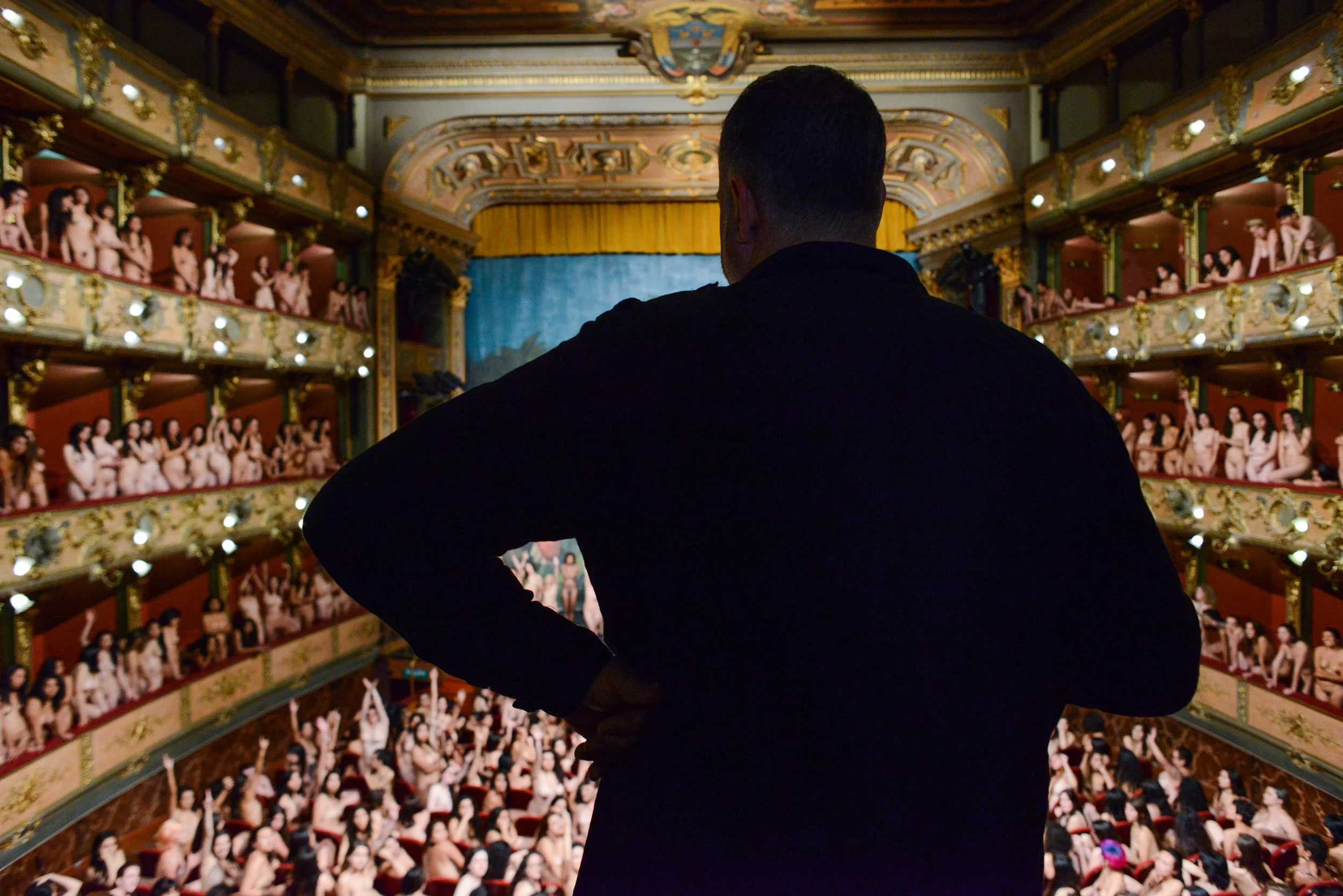 0039_Spencer Tunick-Bogota-176.jpg