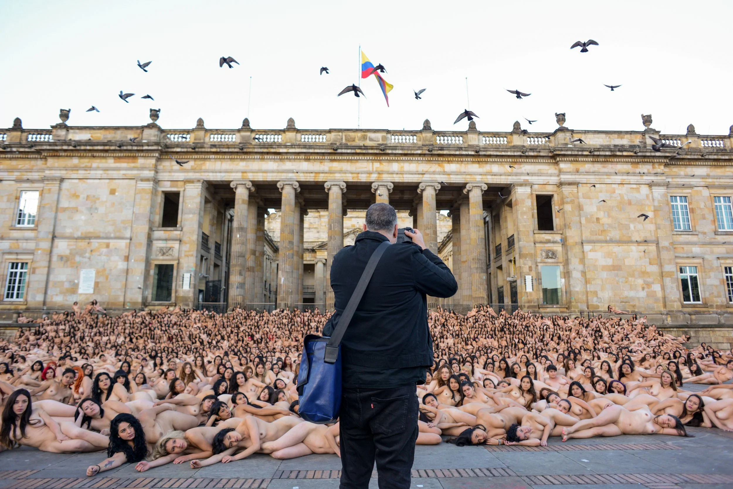 0036_Spencer Tunick-Bogota-29.jpg
