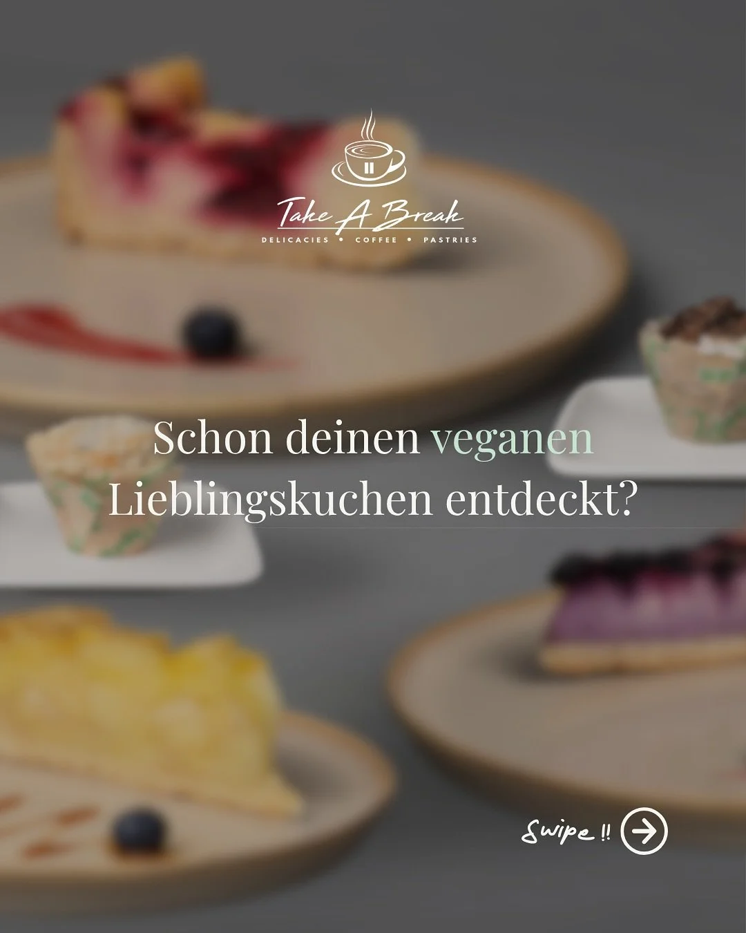 ✨ Vegan, aber voller Geschmack! ✨
Du glaubst, vegane Desserts können nicht mit den Klassikern mithalten? Dann hast du unsere süßen Favoriten noch nicht probiert 💛
In unserer Vitrine warten köstliche Highlights, bei denen nieman