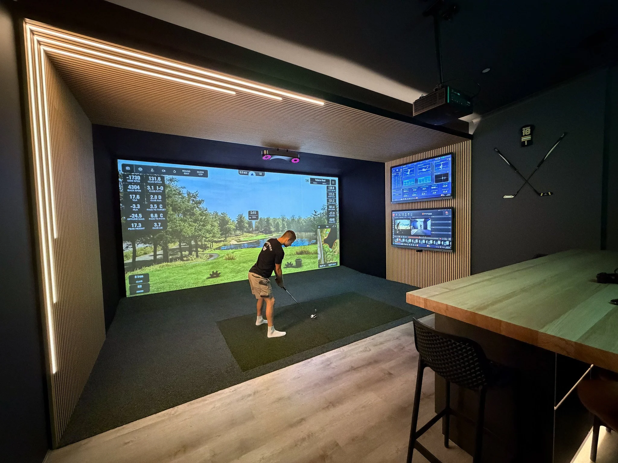 Panasonic 1080P Short Throw Projector