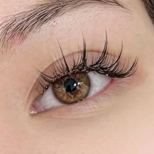 ขนตาต่อเซ็ต Wispy โดย Lashes Boudoir กรุงเทพฯ