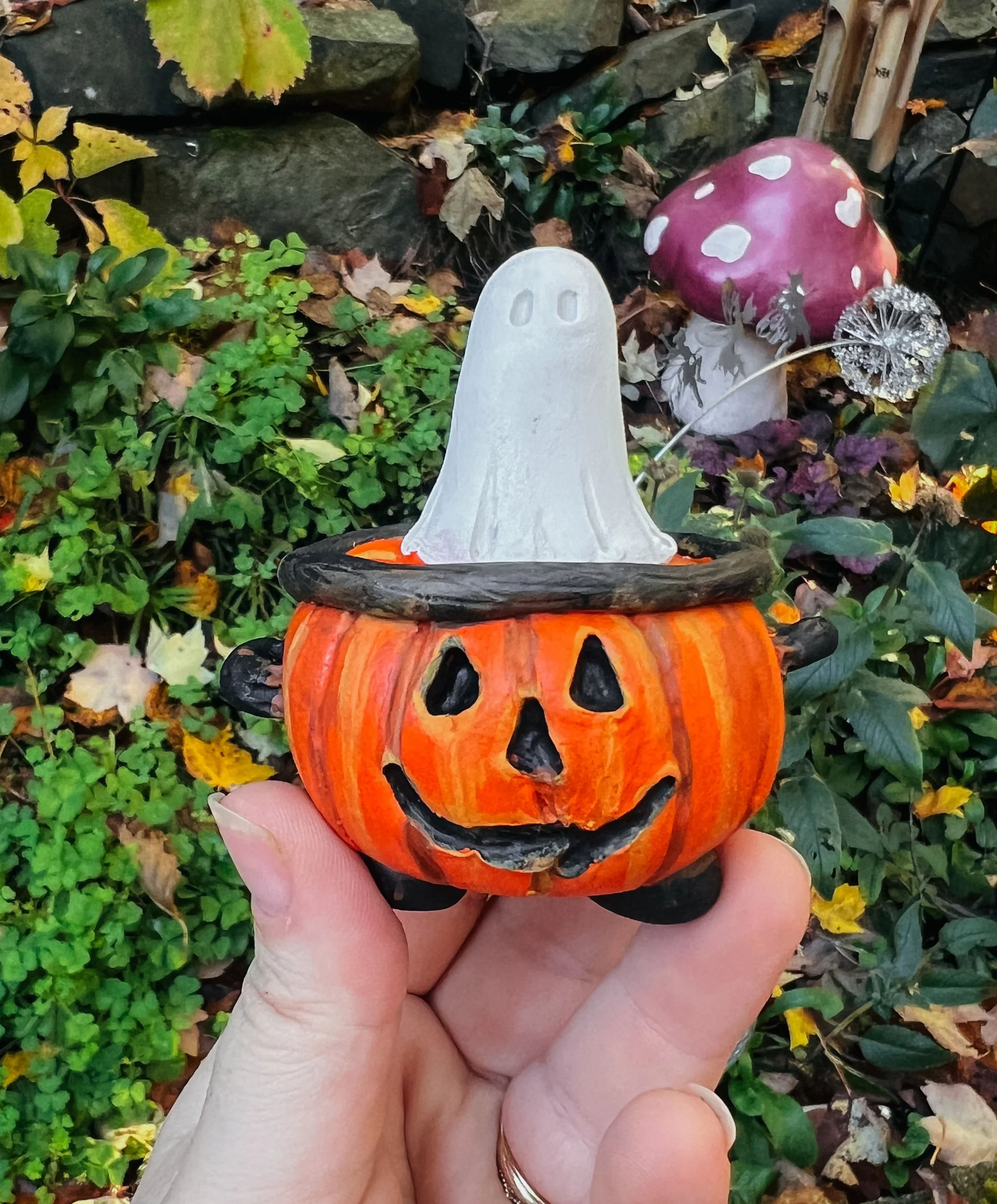 Pumpkin Bucket Ghostie