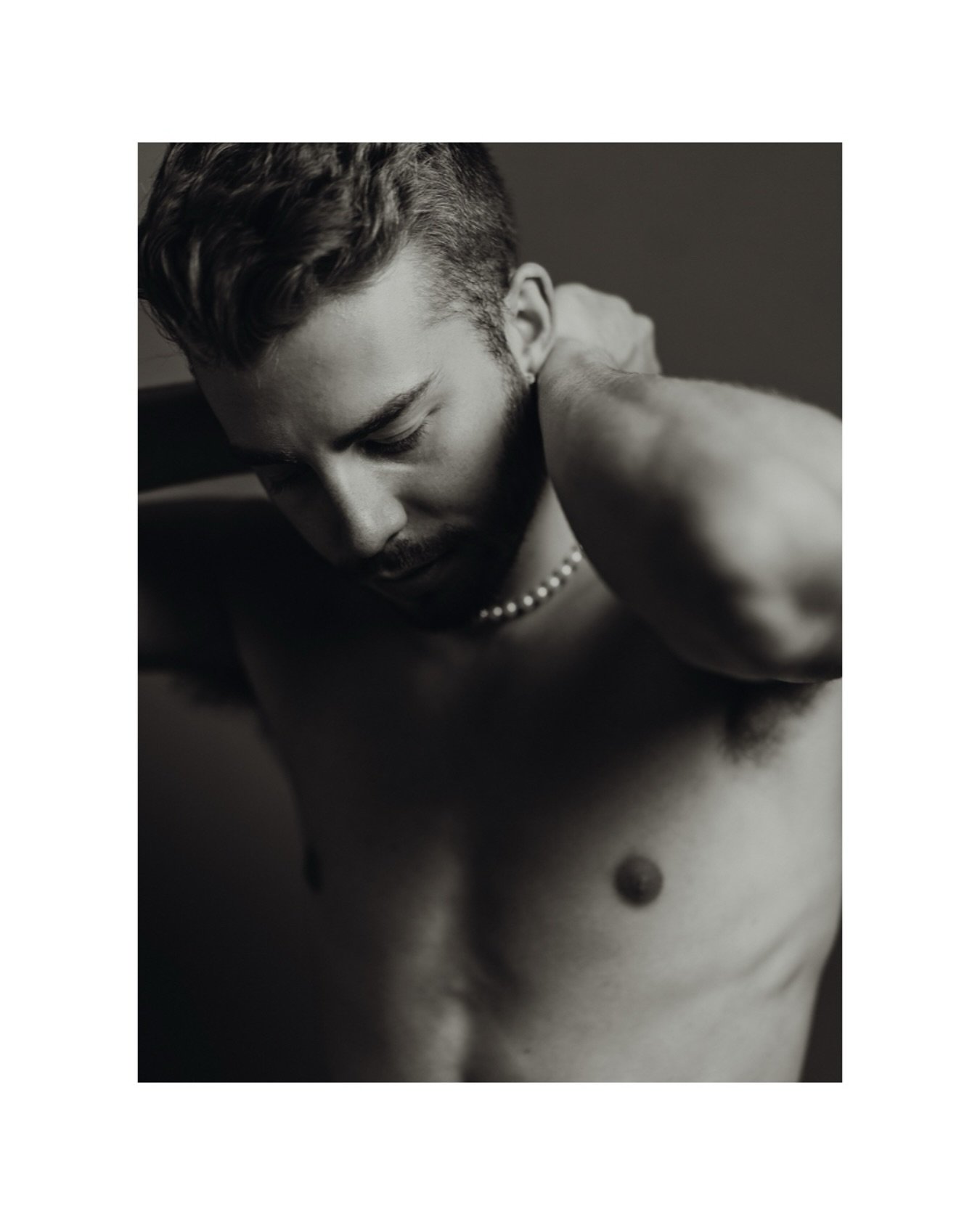 Christian Hackett &bull; Ottawa 

#ottawaportraitphotographer #ottawartist #ottawaactors #portraitphotography #artisticportrait #actorsheadshot #portraitmood #artisticportrait #headshotottawa #ottawaartist