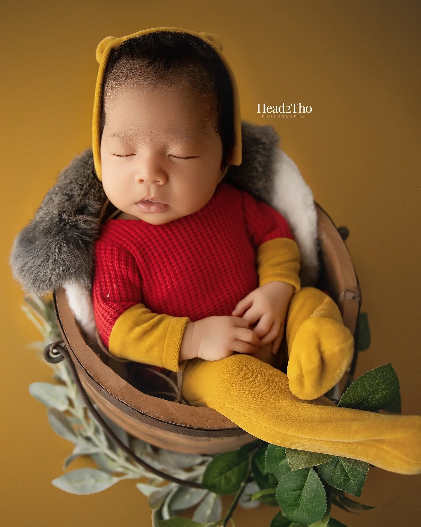 &ldquo;Sometimes the smallest things take up the most room in your heart.&rdquo; &mdash; Winnie the pool
.
Head2tho Photography is a maternity, newborn and mommy and me photographer serving the greater Riverside, Menifee, Murruieta, Temecula area. Sp