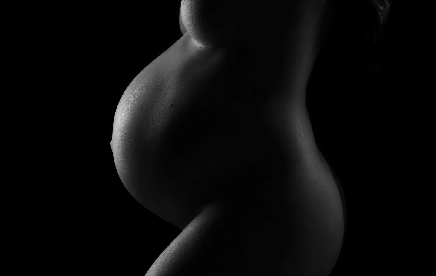 Capture this amazing bump at @allisonwinklephotography workshop. What a fun weekend. Take me back! 
.
Head2tho Photography is a maternity, newborn and mommy and me photographer serving the greater Riverside, Menifee, Murruieta, Temecula area. Spaces 