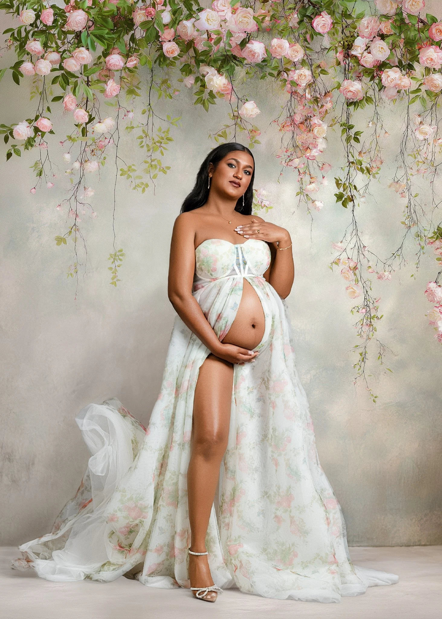 I Don’t Feel Confident in My Body—Should I Still Do Maternity Photos?