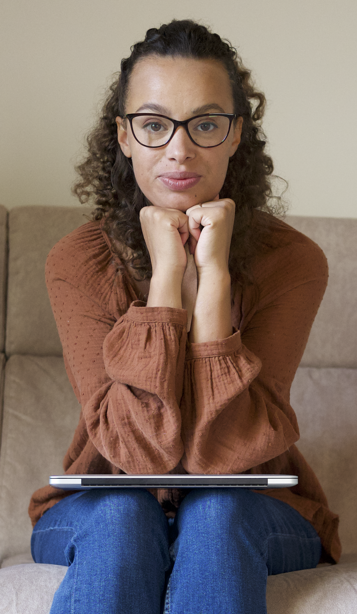 Creative operations coordinator with experiance in marketing, design, publishing, project managment.