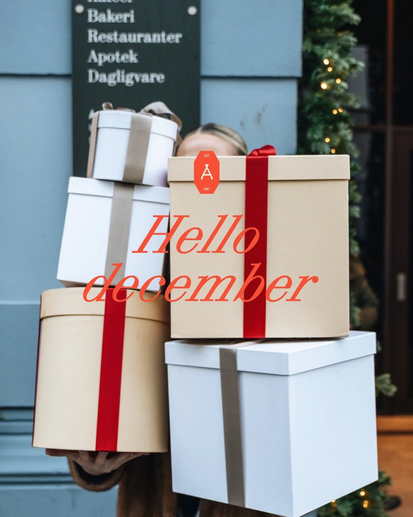 Velkommen til en hyggelig julehandel🎄🧑🏼&zwj;🎄
#smphandlelokalt #alesundstorsenter