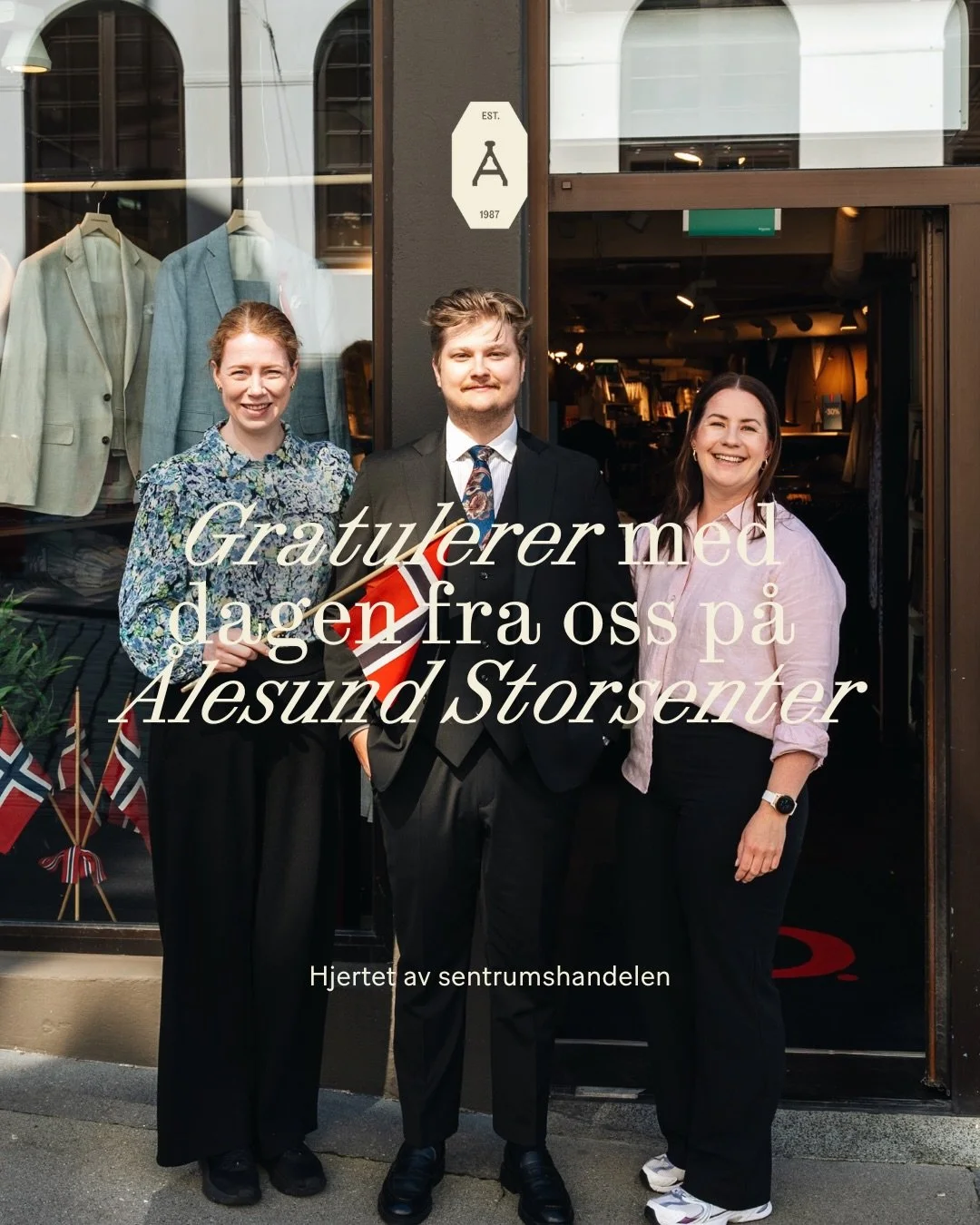 Gratulerer med dagen🇳🇴❤️
#smphandlelokalt #alesundstorsenter