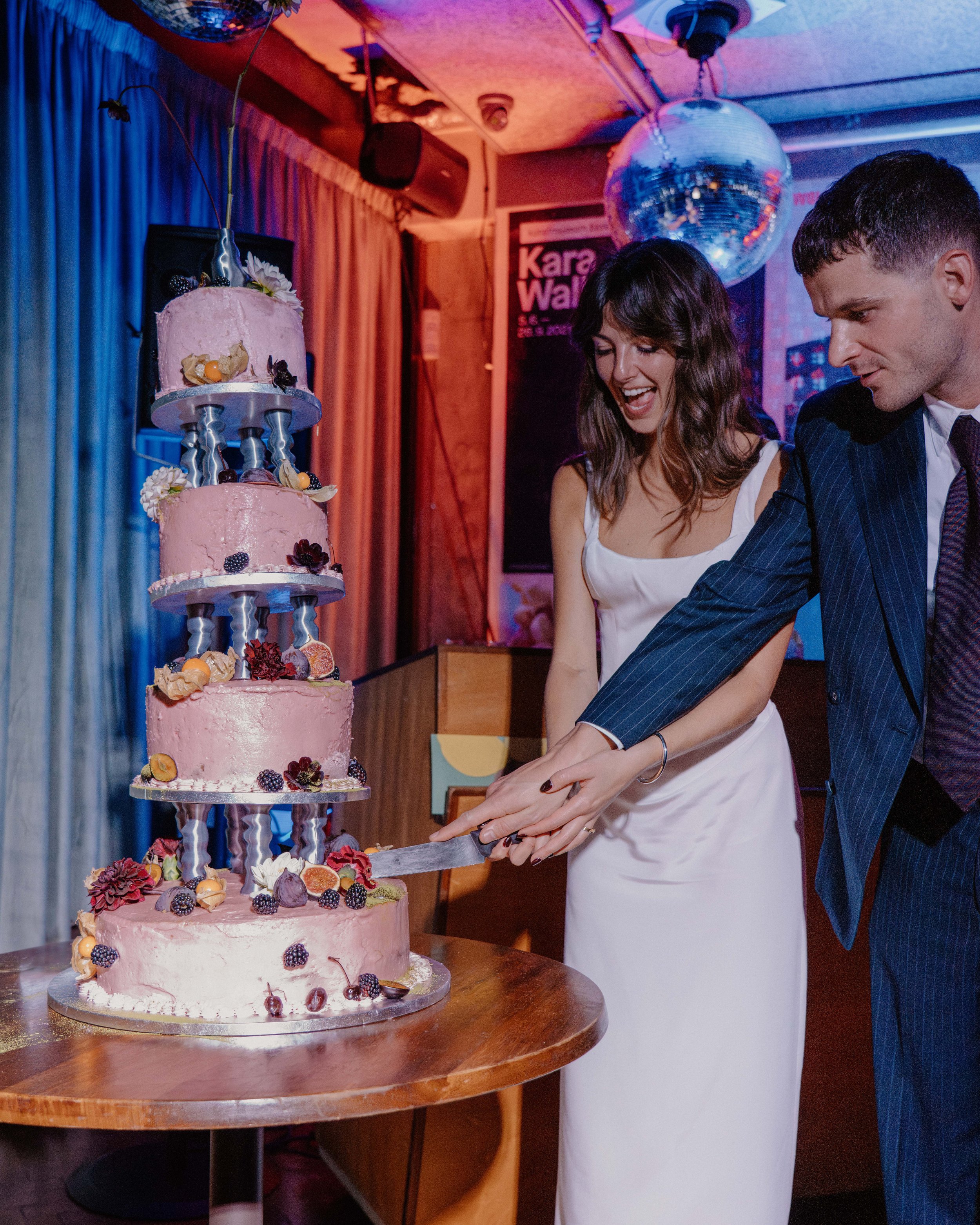 H&J - Cake Cutting - Cutting the cake .jpg