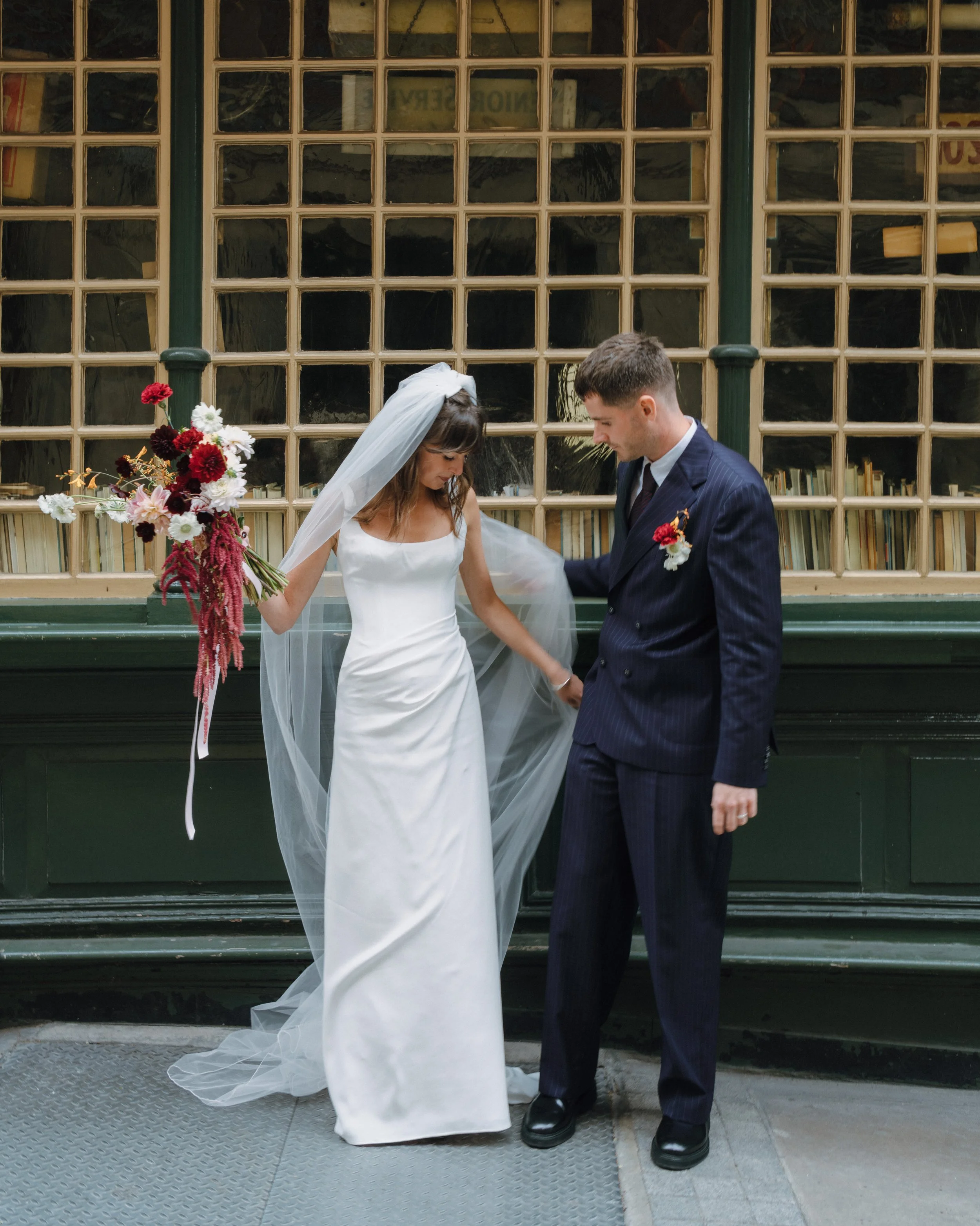 H&J - Couples Shoot - Veil assistance.jpg