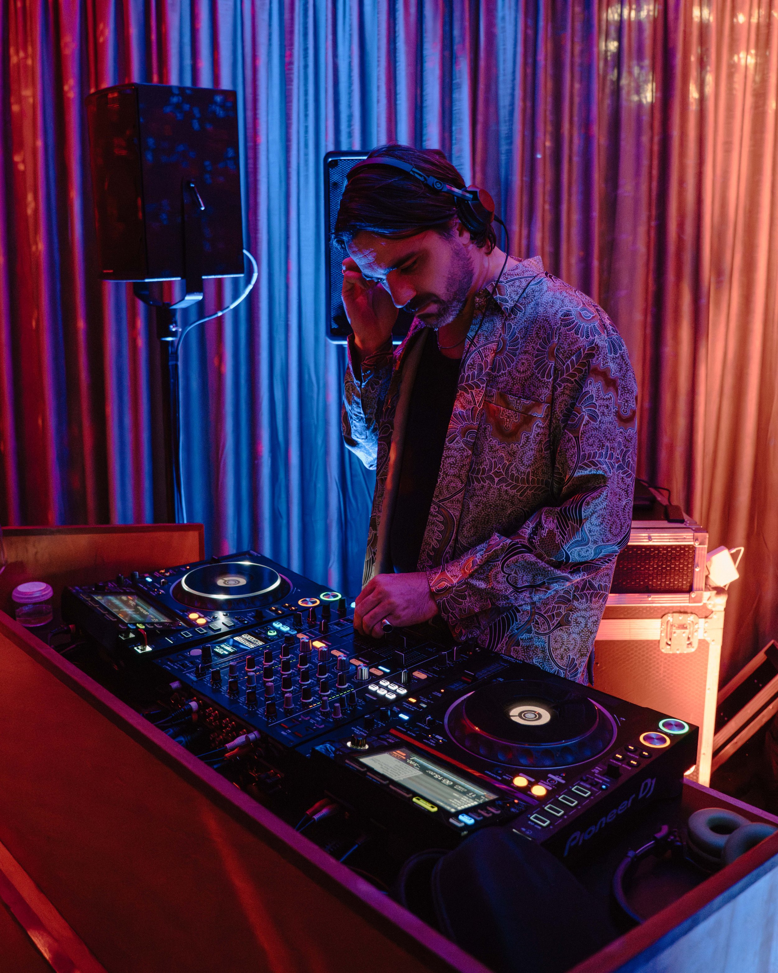 H&J - Disco - DJ .jpg