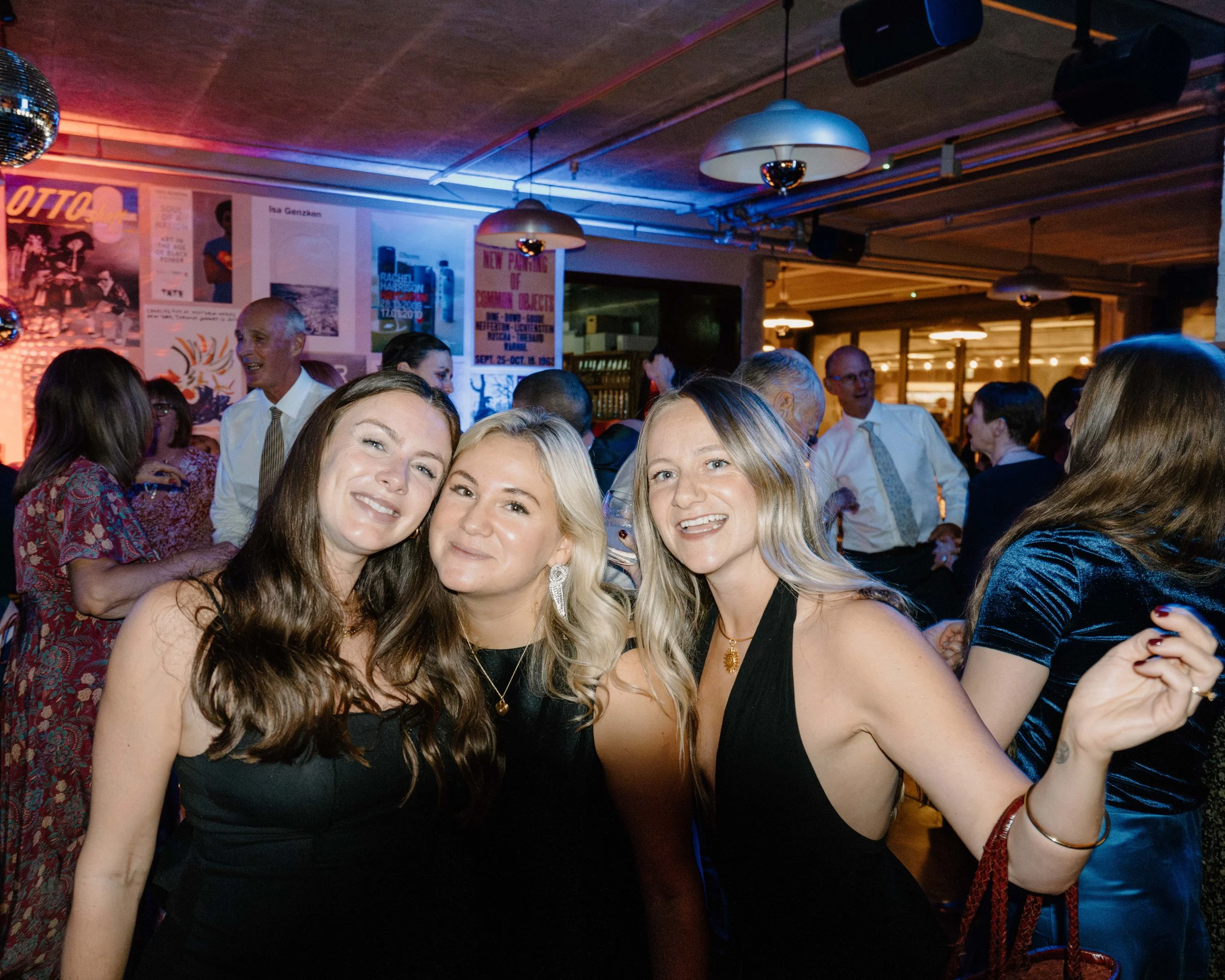 H&J - Group Photos - Friends - 1.jpg