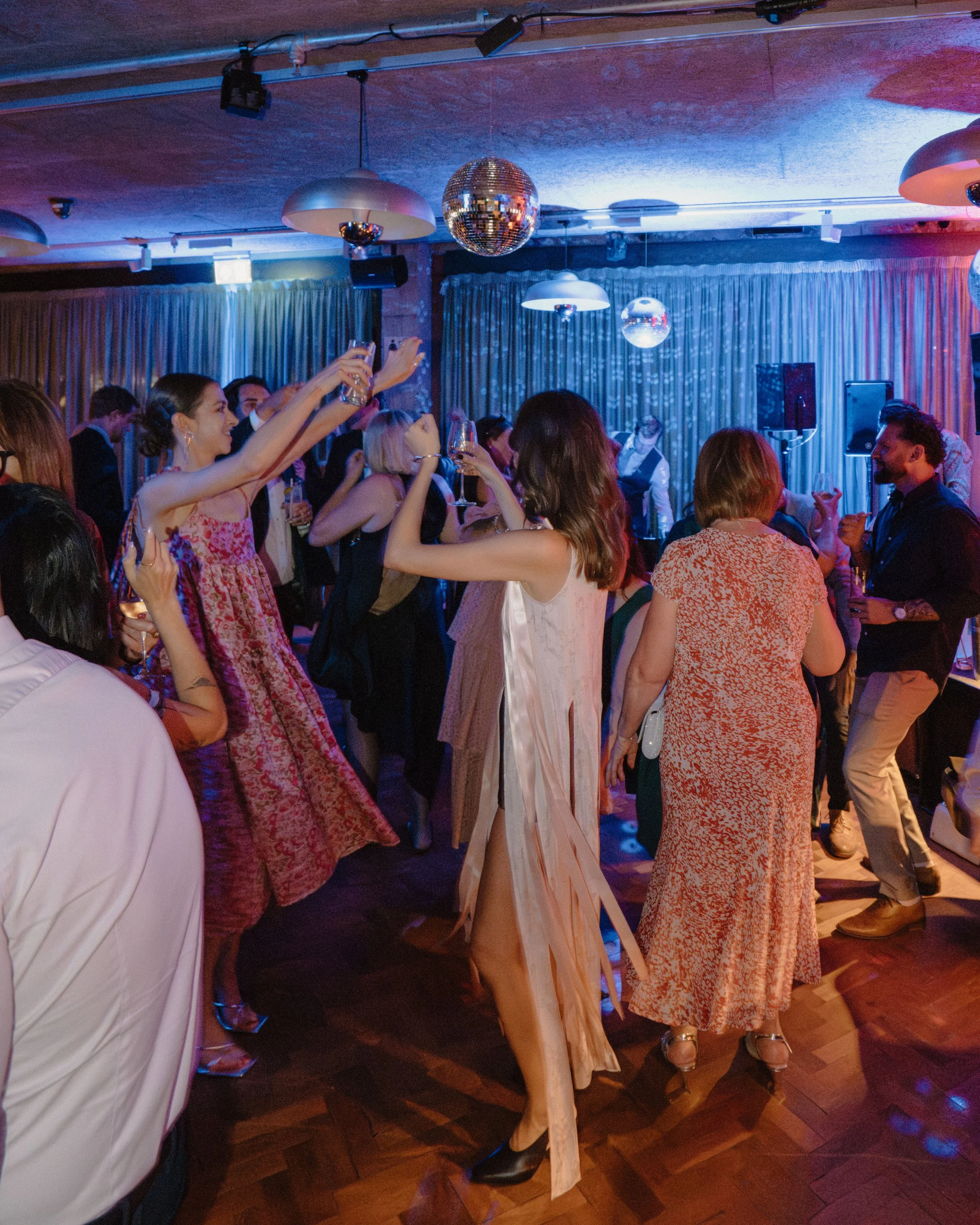 H&J - Disco - Dancing by the DJ .jpg