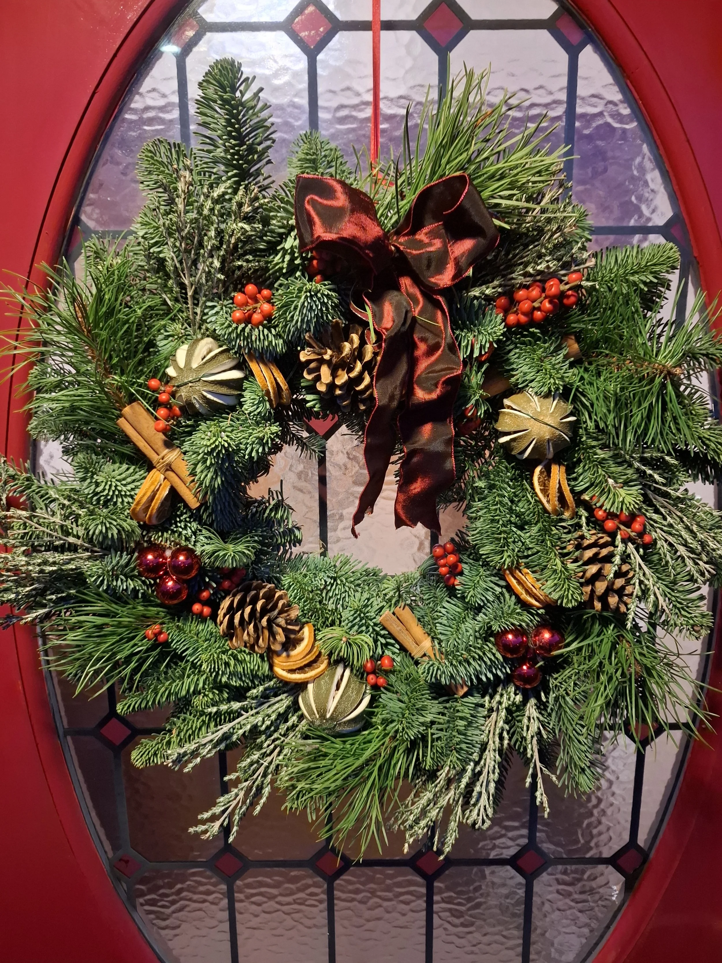 Luxury Christmas Door wreath 2025 image 1.jpg