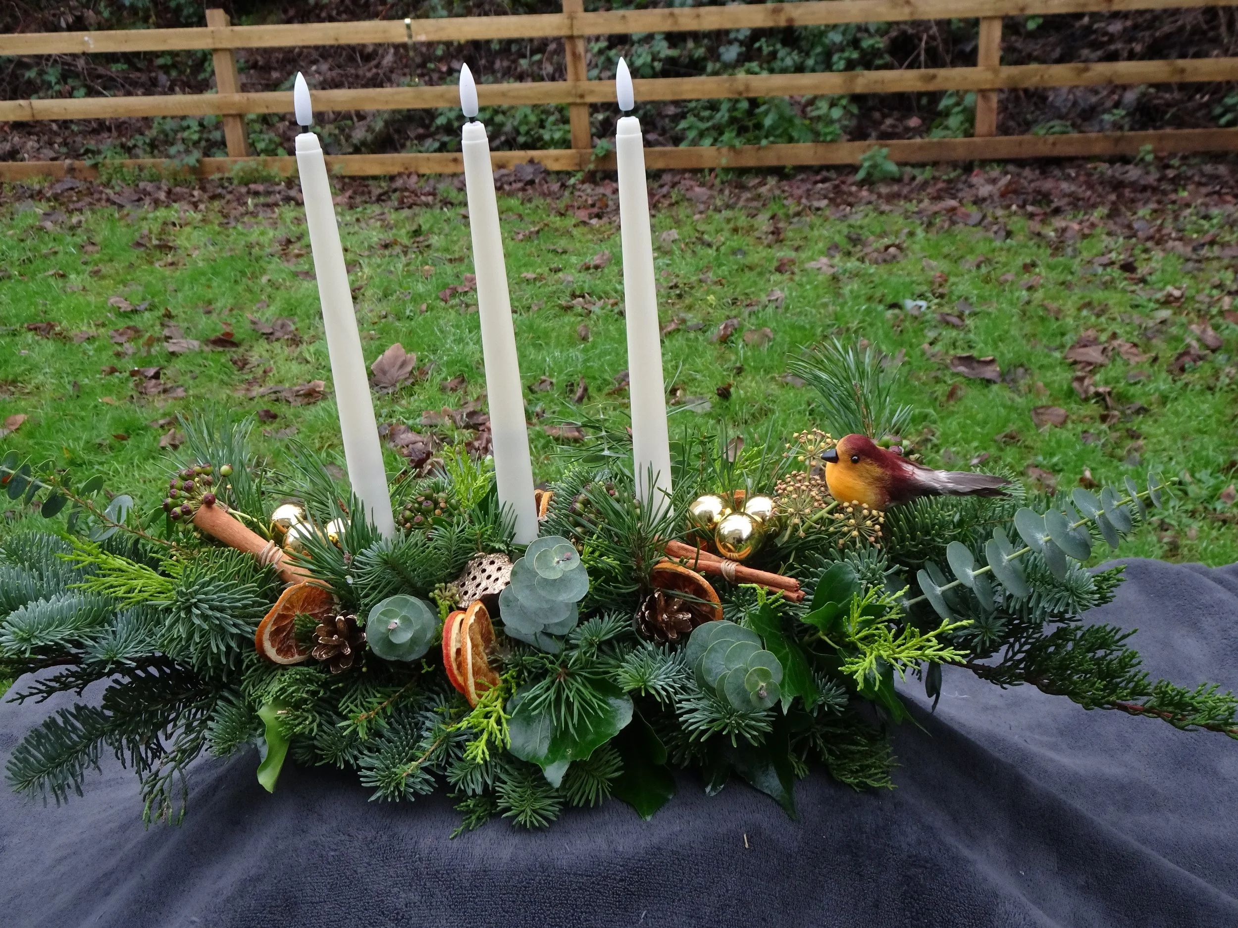 3 LED candle table arrangement with robin_DSC02704.JPG