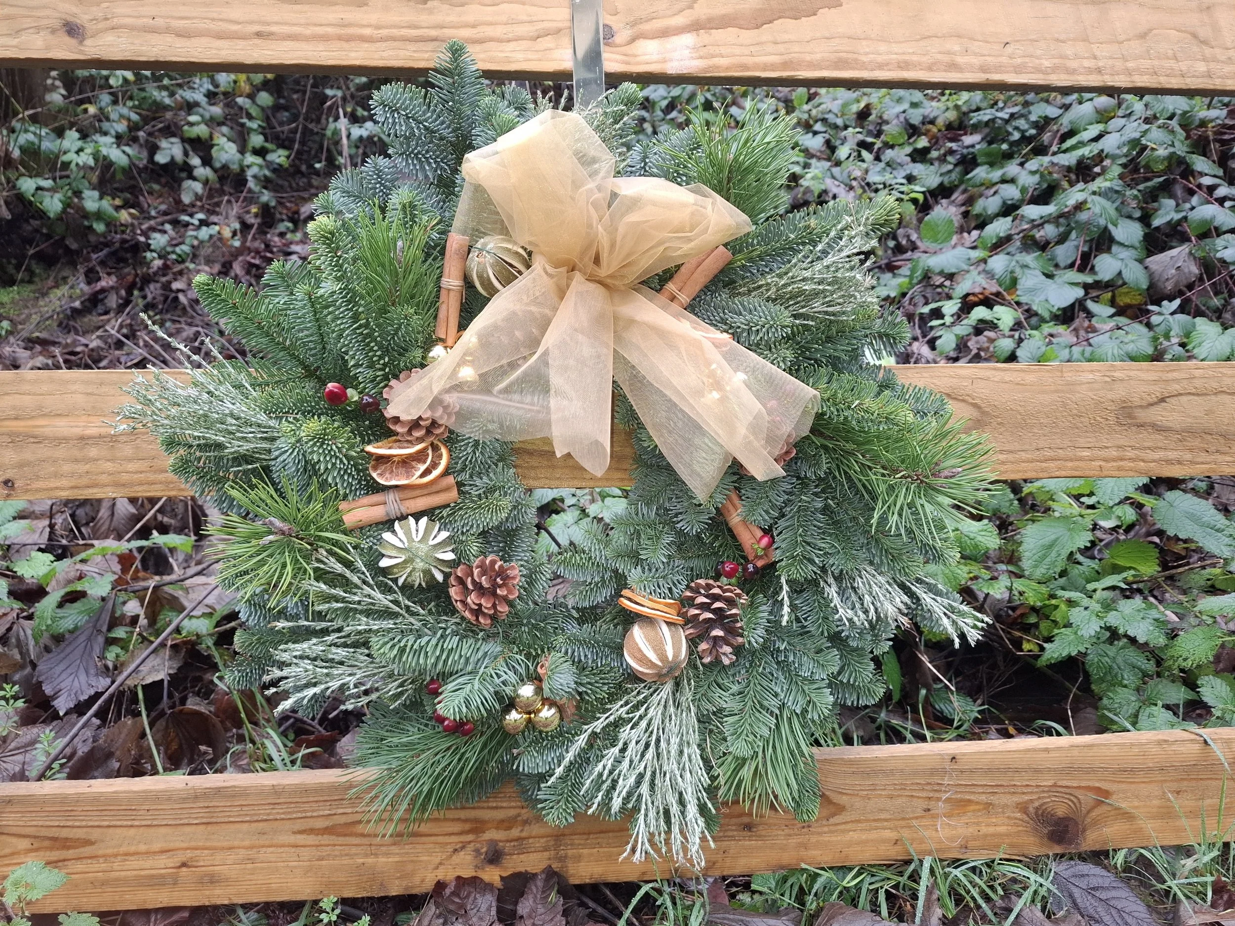 Gold ribbon Wreath 20251213_121913.jpg