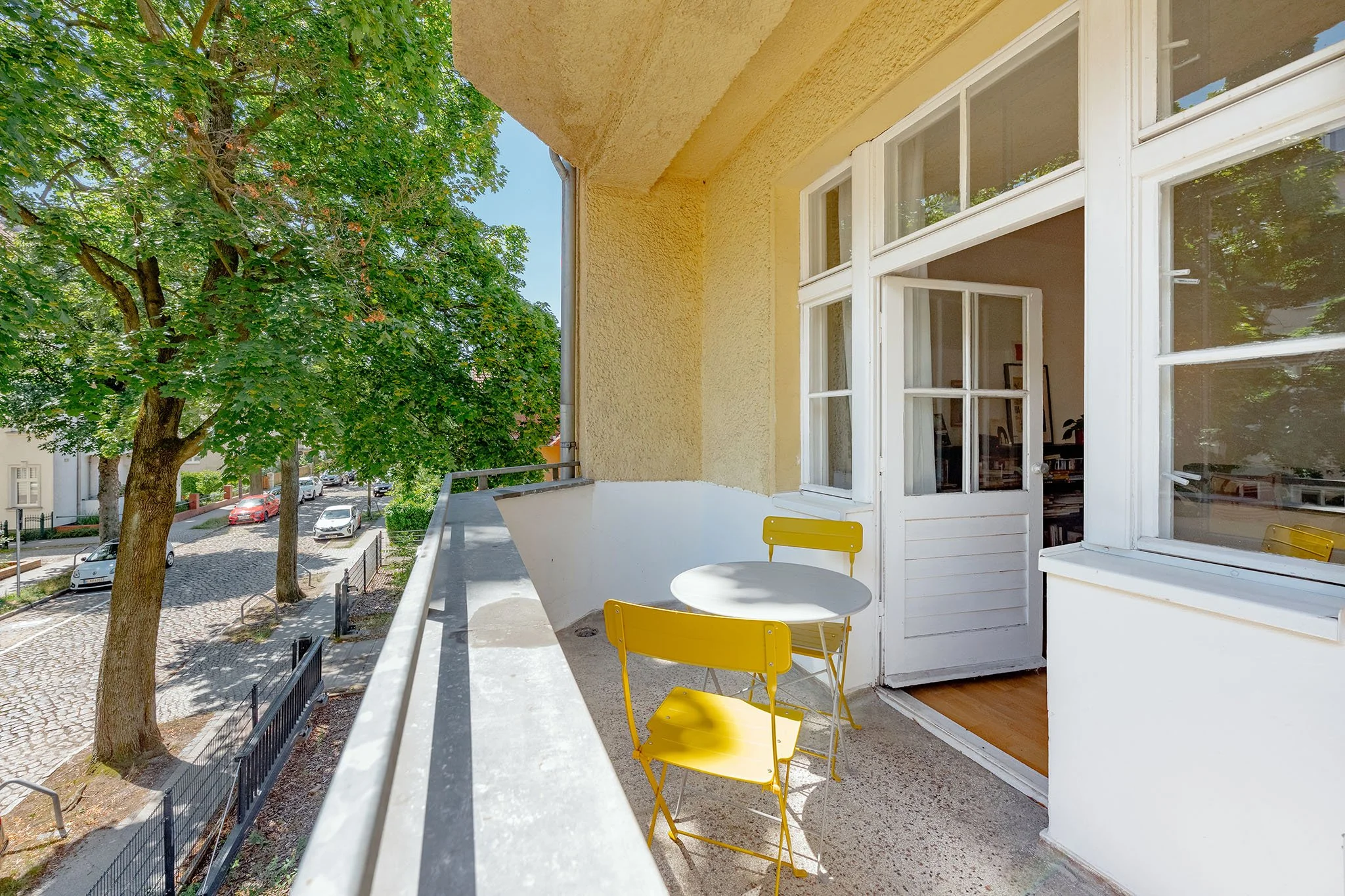 balcony