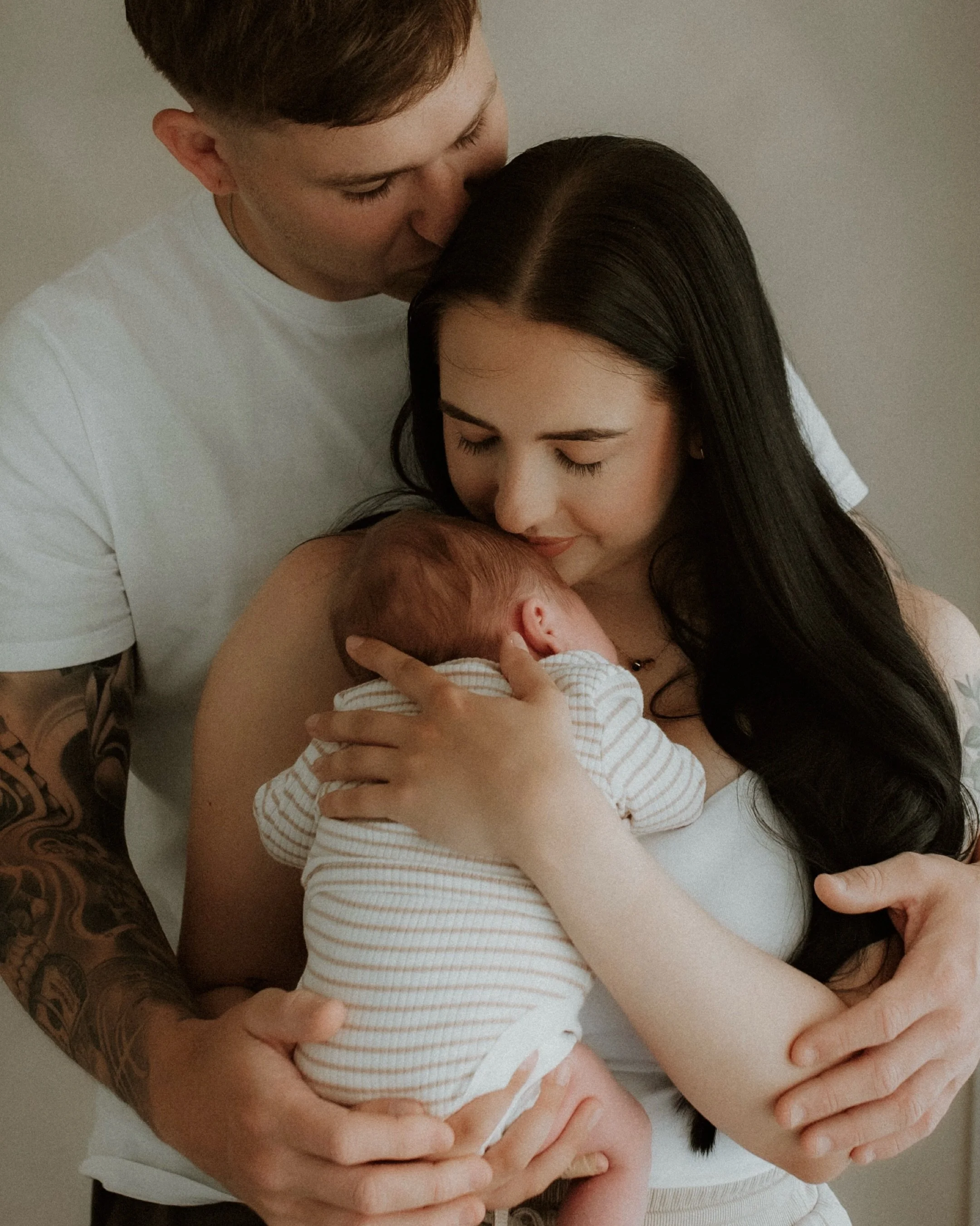 A sleepy relaxed studio session for their first 🤍
Soaking up these early days and capturing the tiny details you never want to forget 

#newbornphotography 
#familyphotographer 
#hastings#stleonards 
#eastsussexmums