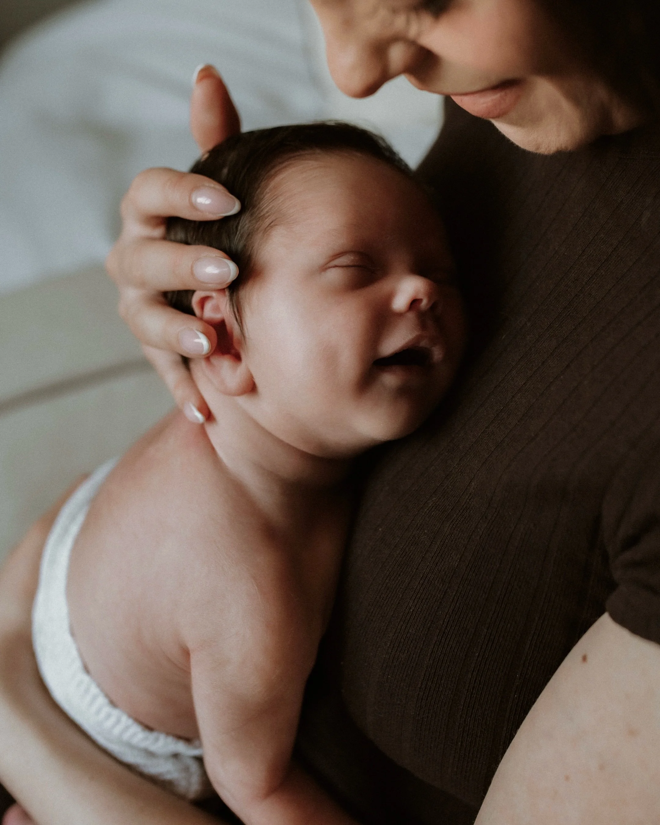 At home with their first 🤎

It&rsquo;s always so lovely to be welcomed back to meet your littler ones when I have also captured your maternity journey 

#newborn #inhomesession 
#hastingsphotographer 
#eastsussexmums 
#hastingsandstleonards