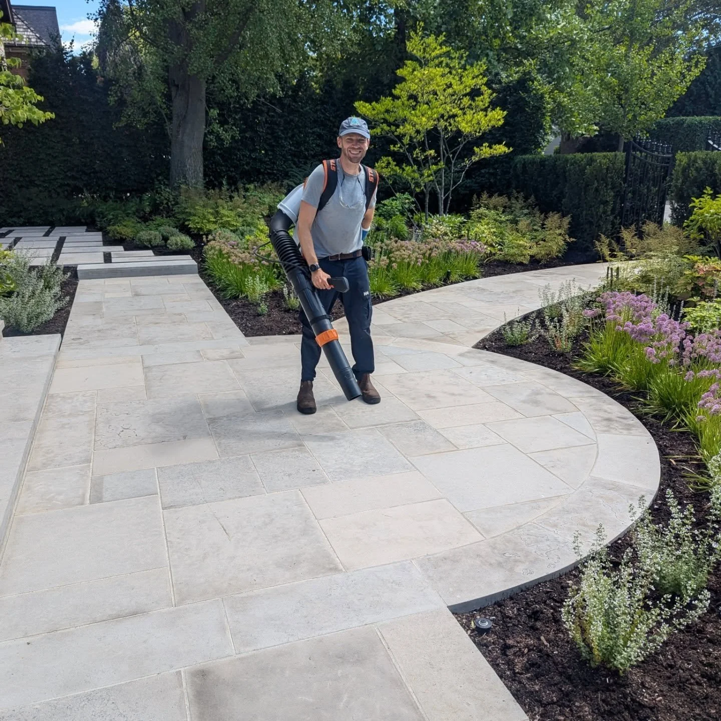 That new tool glow. Feeling ready for fall with our brand new BGA 600 Electric Stihl Blower. It&rsquo;s nearly identical to its gas cousin, the BR 600, only whisper quiet and far better for the environment. Swipe to hear it in action and see the firs
