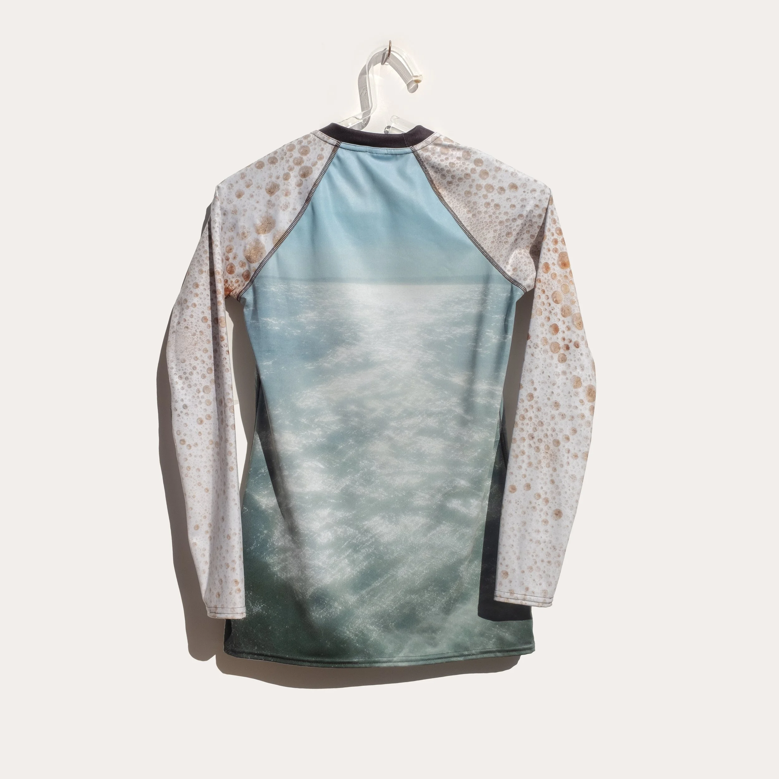rash-guard_espuma_back.jpg