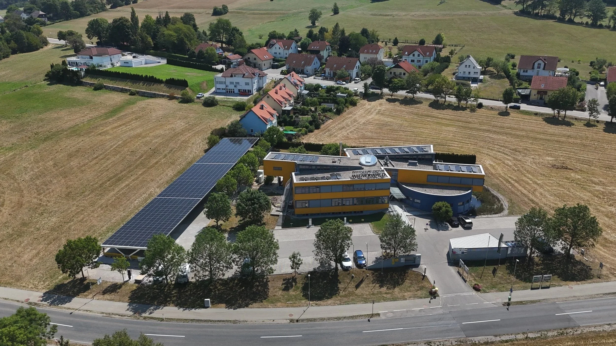 Austroport PV Carport in Niederösterreich