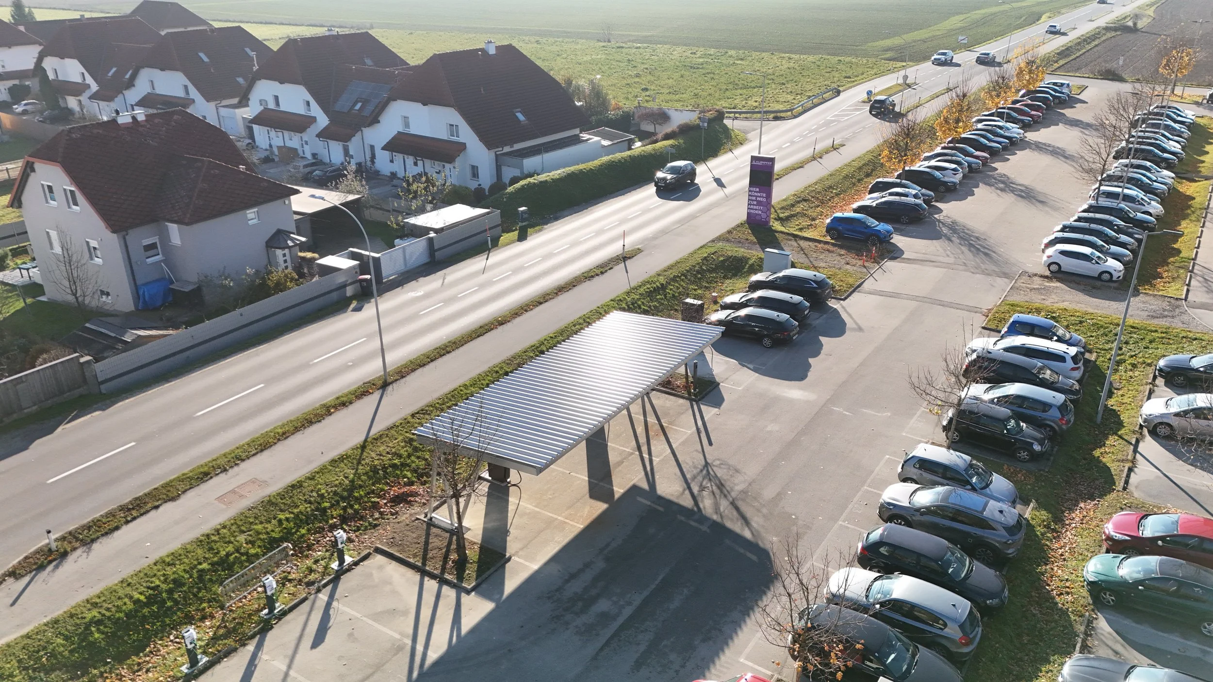 Modell N - Stahlkonstruktion eines Photovoltaik-Carports von Austroport bei Klampfer in Leonding