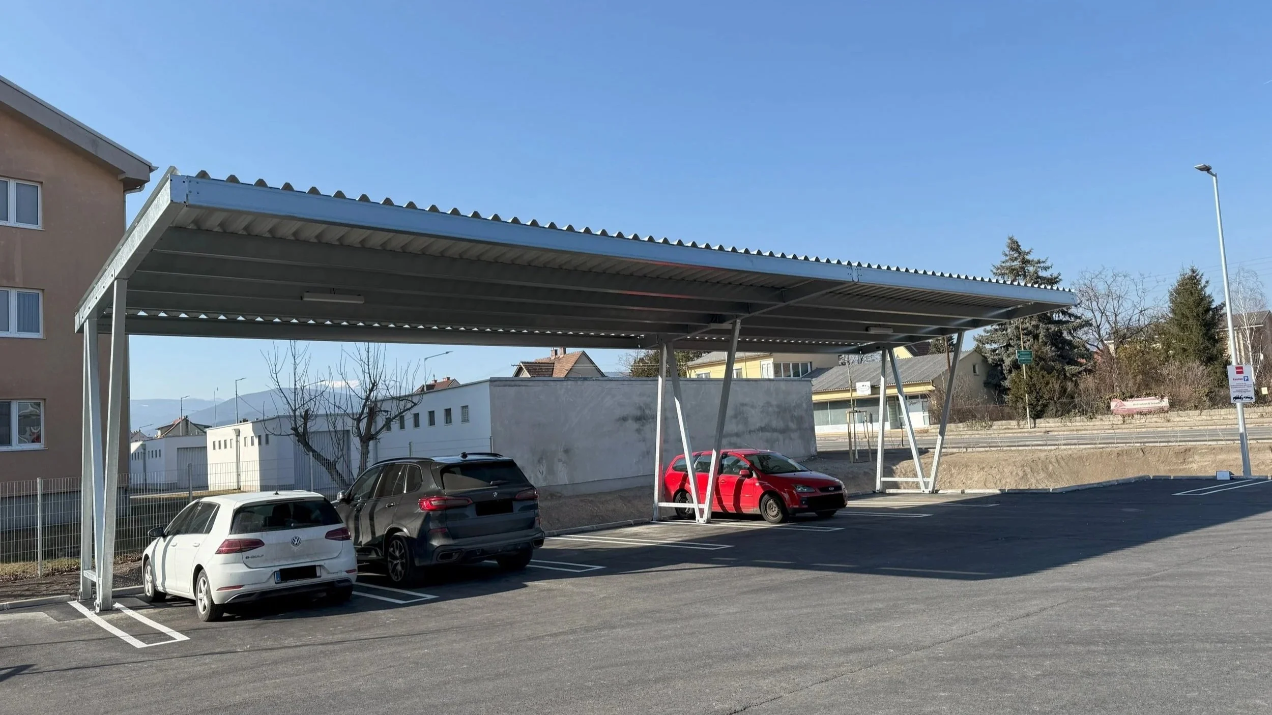 PV Carport von Austroport für Penny und Bipa in Neunkirchen