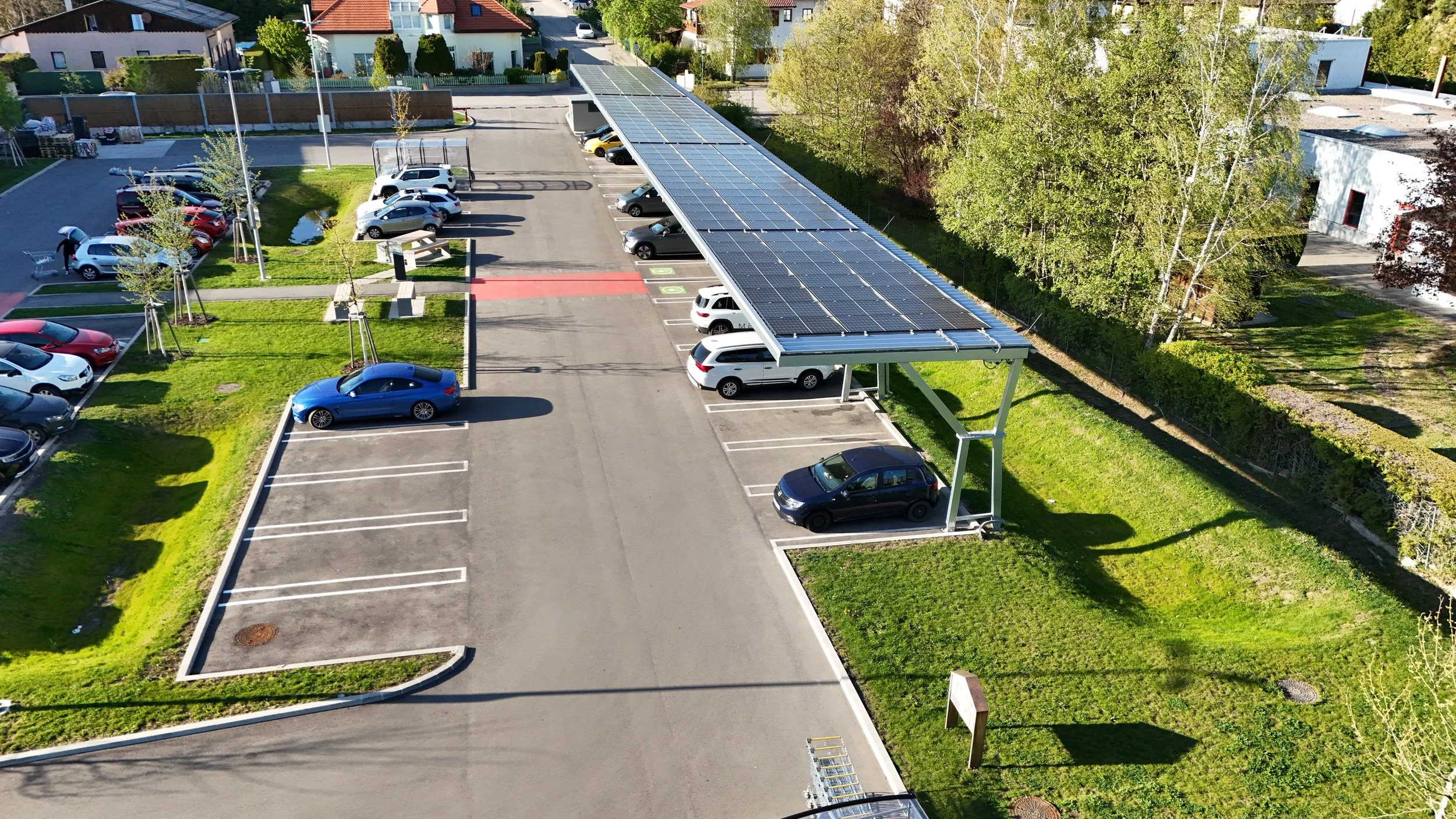 Solarcarport in Niederösterreich von Austroport für Billa