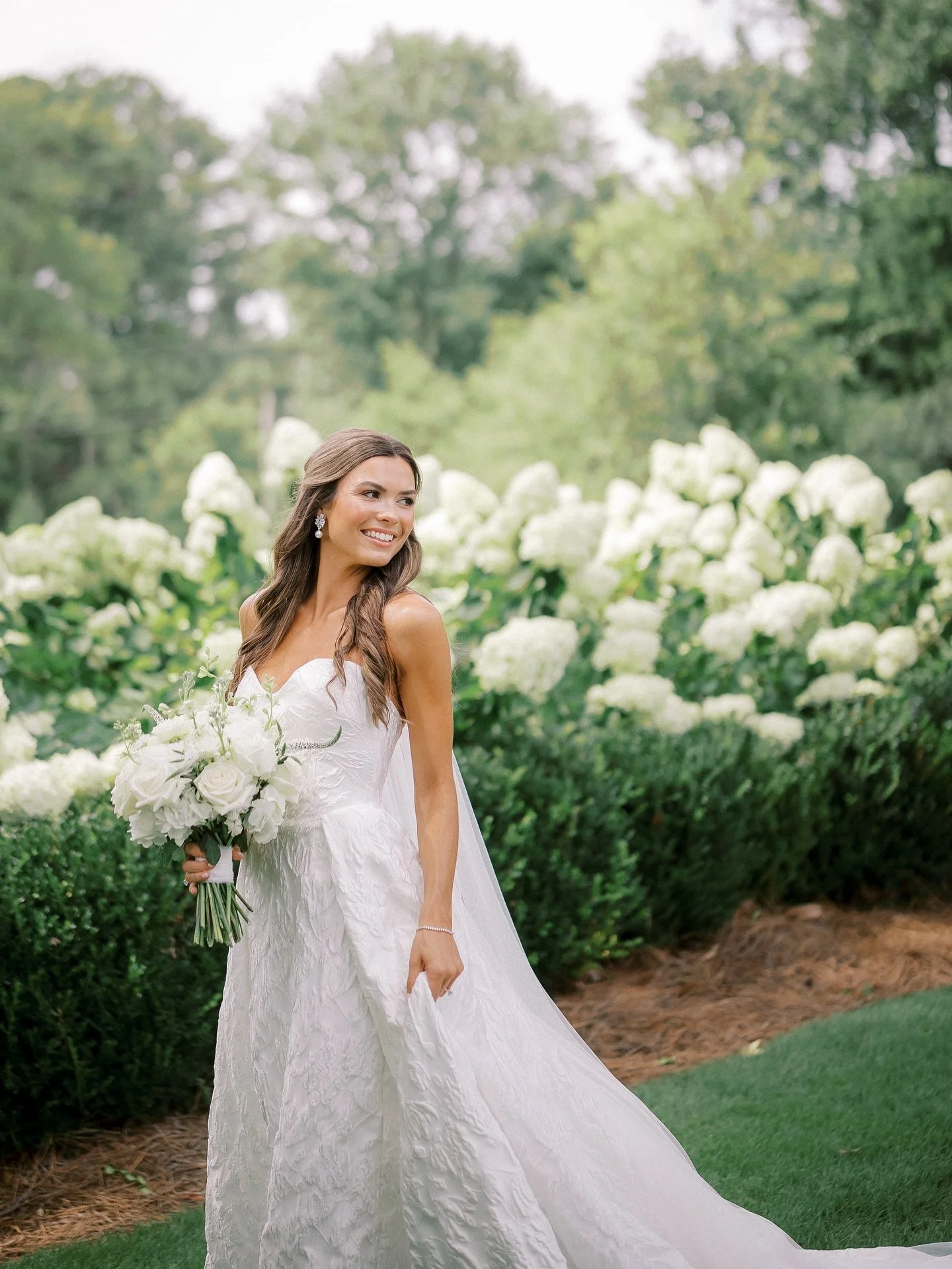 there&rsquo;s just something about a bridal glow 🤍🤍

&mdash;we choose to do a dark tan on beautiful Mallory + our hydration drops for a flawless wedding day tan that carried her through the honeymoon too !!