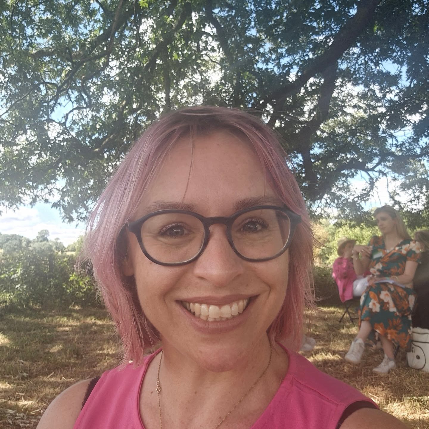 It's a beautiful day for a romance book festival!!
@meetcutebookfest @serendipity_fiction