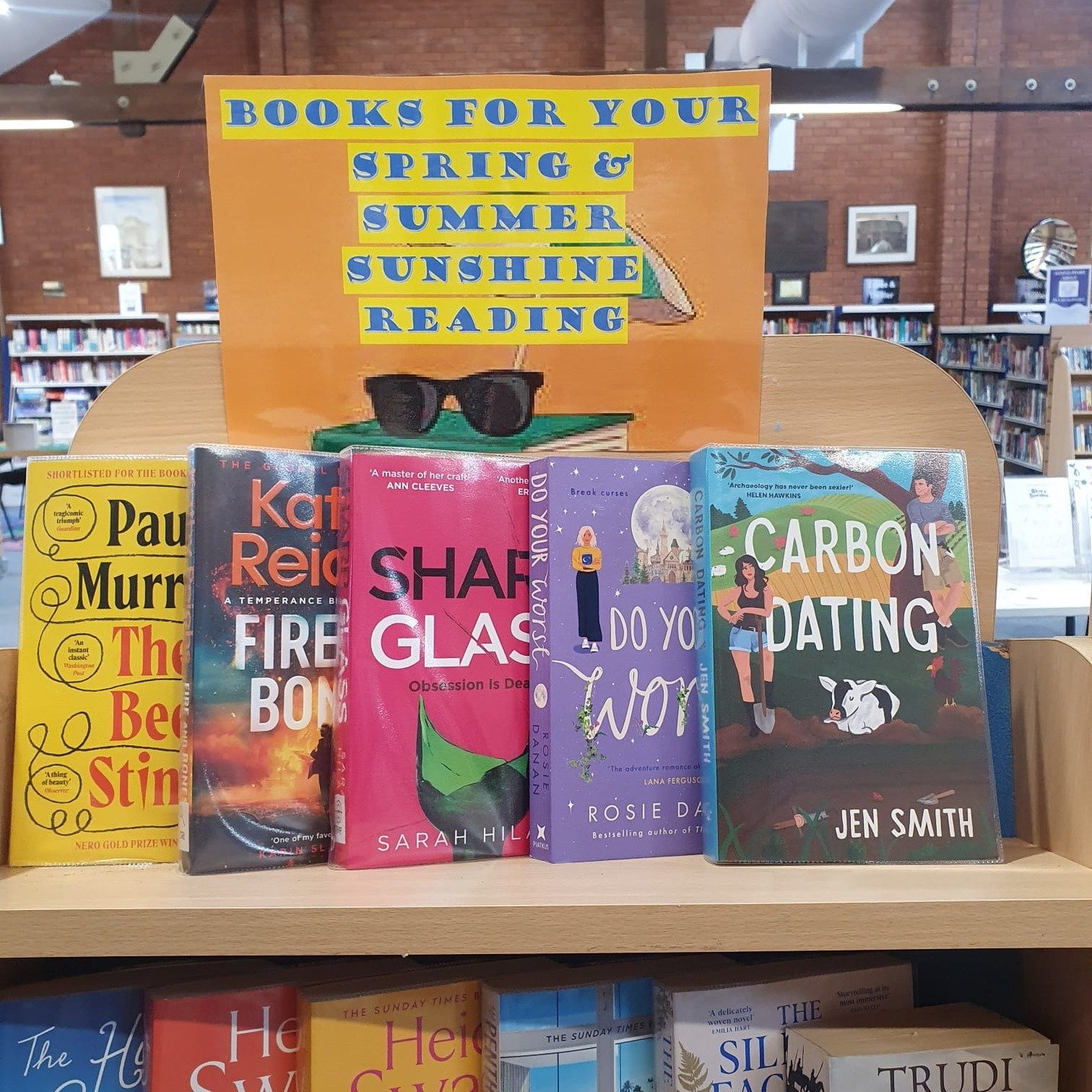 Just my little book hanging out with one of my all time FAVES @rosiedanan at Rothwell Library!! Whoop!!
#summerbook #summerreading #romancebookstagram #romancebook #booktok