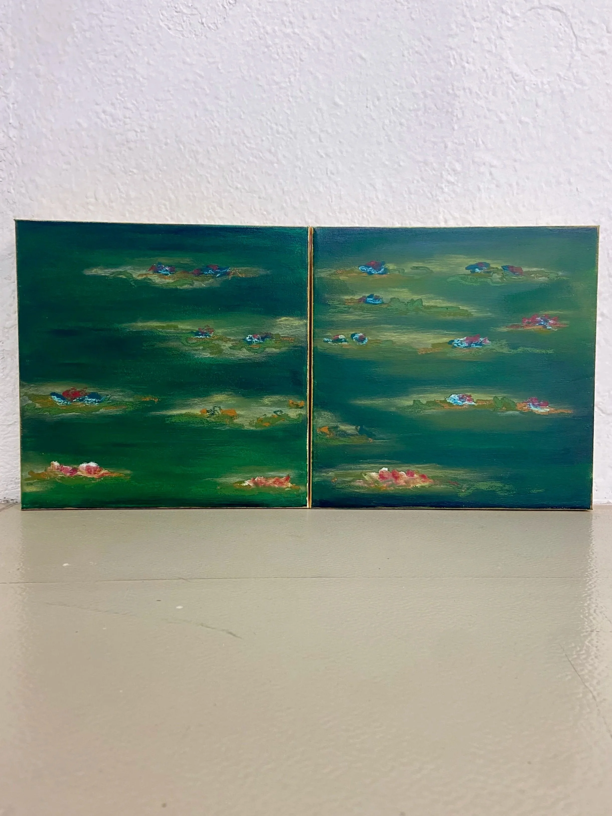 "Flores en el jardín" Acrílico y pastel sobre lienzo. 2x30x30cm