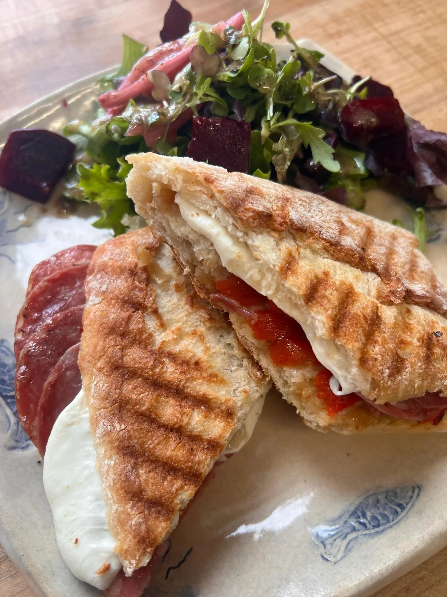 Weekend specials!!! 🤩 *Cafe open til 2! Market open til 4!

Be the FIRST to know weekend specials (on Friday evenings) when you sign up to receive The Weekend Beet - our weekly newsletter that gives you the low down on Sweet Beet Cafe's ahhhmmmaaazi