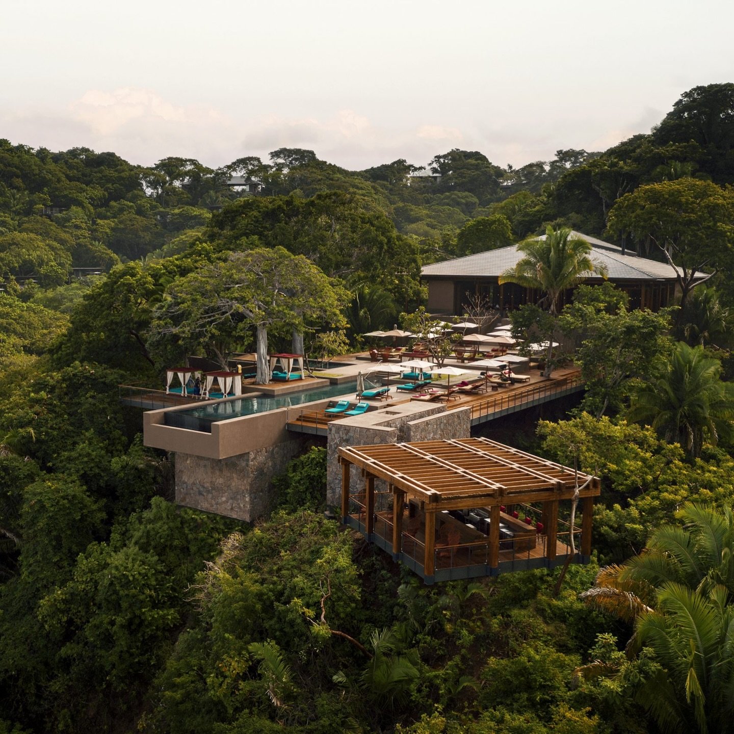 Still not over the fact that we had to swap zip-lining and surfing for doctor&rsquo;s appointments and rehab sessions this summer! 😅 If you&rsquo;re looking for the perfect mix of adventure and luxury, this is it. 

Who&rsquo;s packing their bags? ?