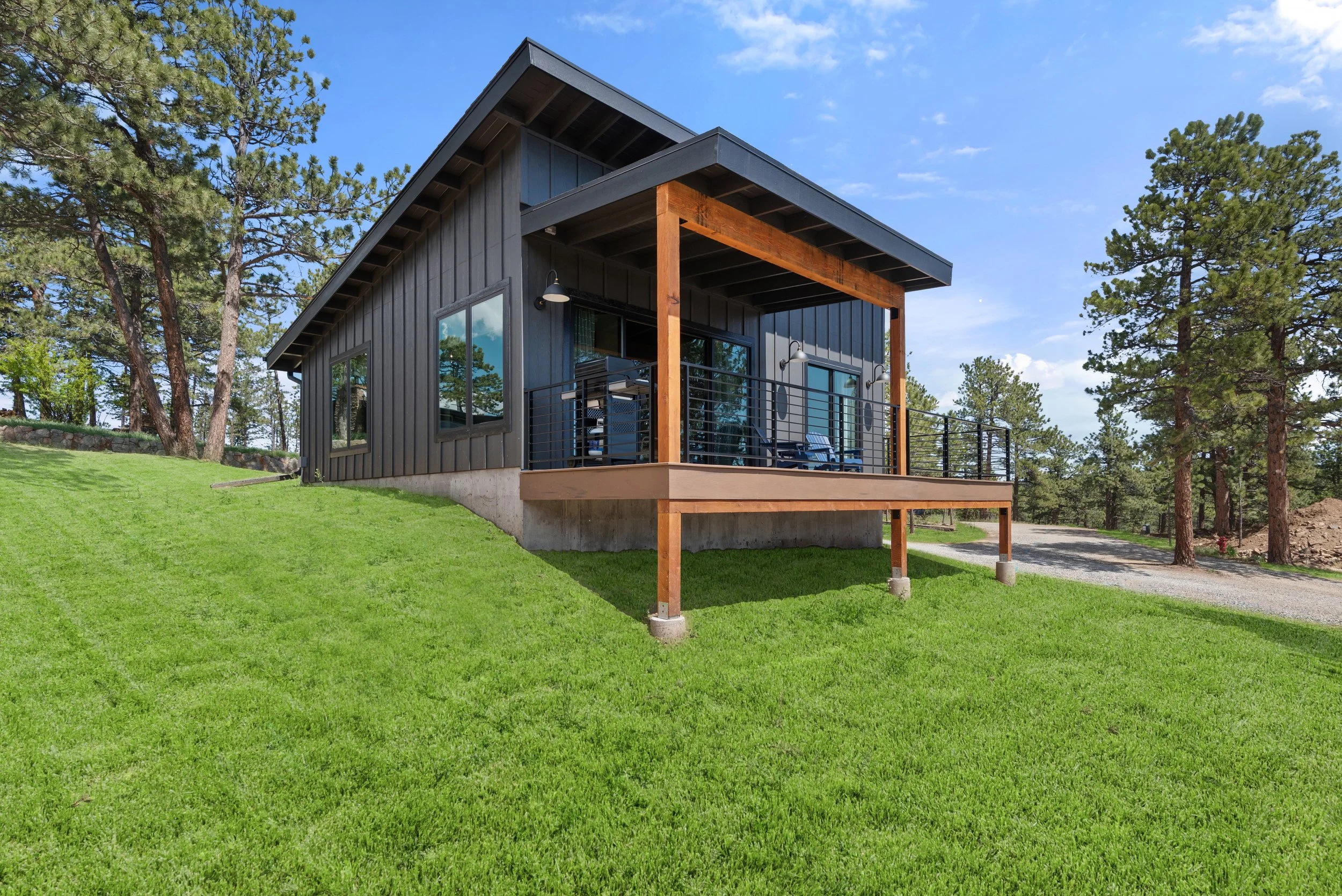 ExteriorsGrass-3204.jpg