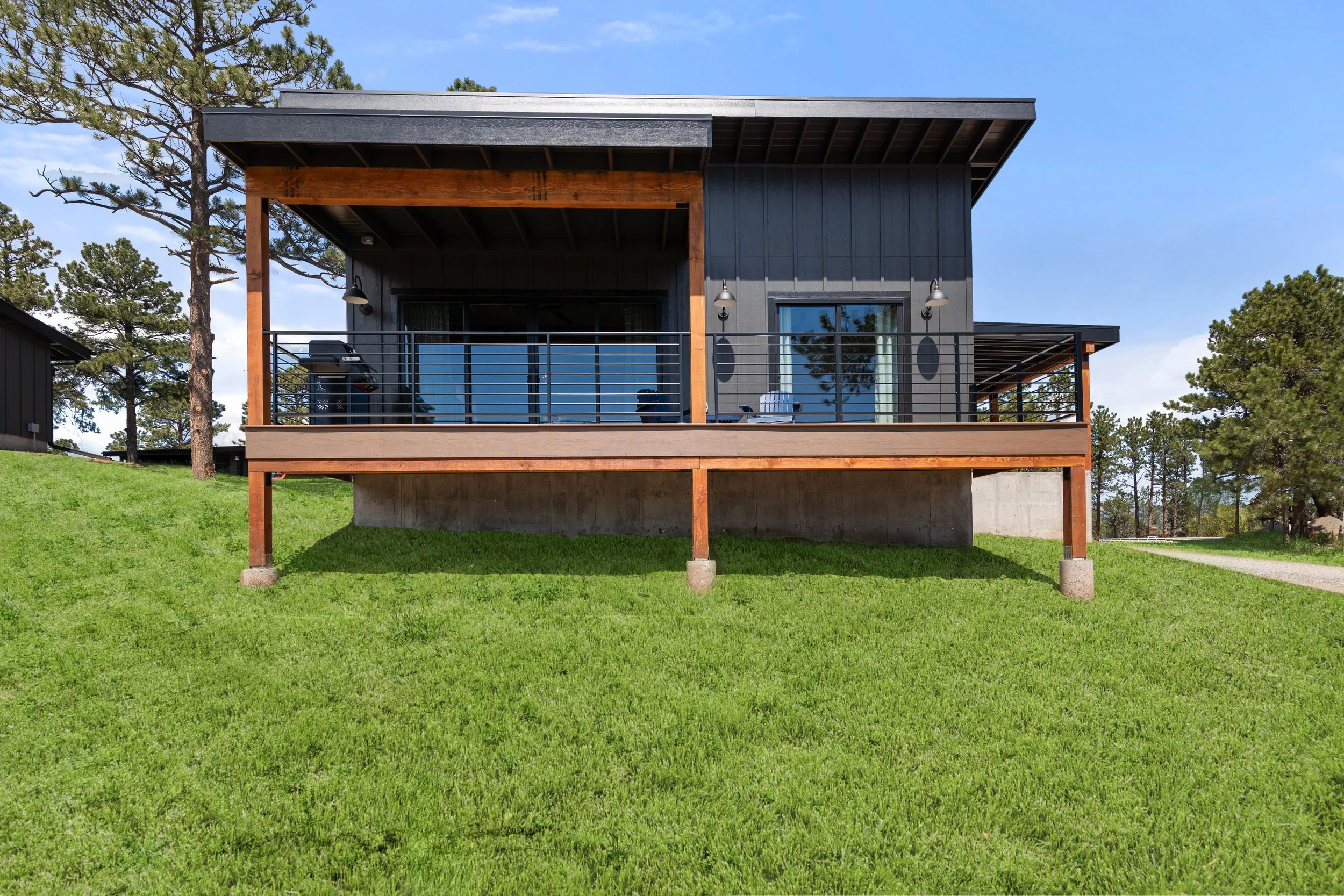ExteriorsGrass-3207.jpg