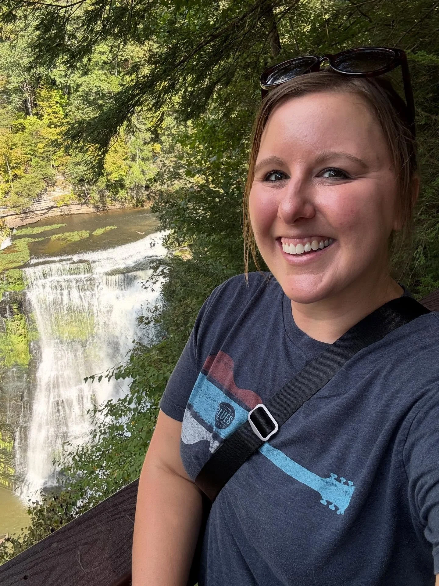 Went glamping this past weekend at the @tinyshinyretreat by Center Hill Lake. I haven’t been camping since I was a kid, so having modern amenities made the experience that much better! And hiking the trails at Burgess Falls with its numerous wa