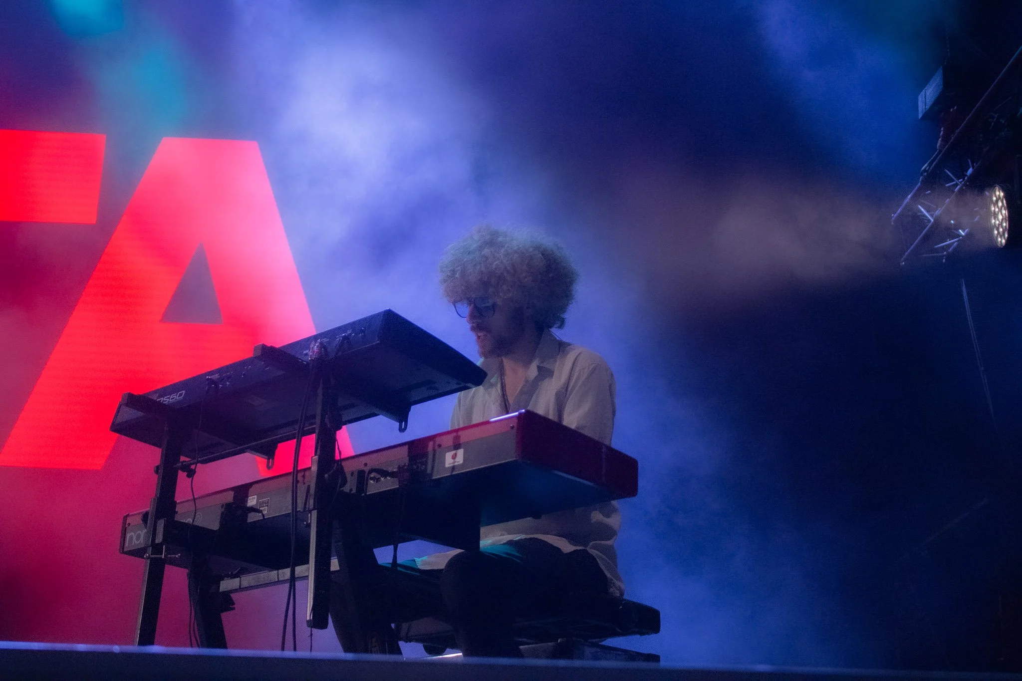 La banda argentina NAFTA arriba del escenario en el festival Alma Barcelona.