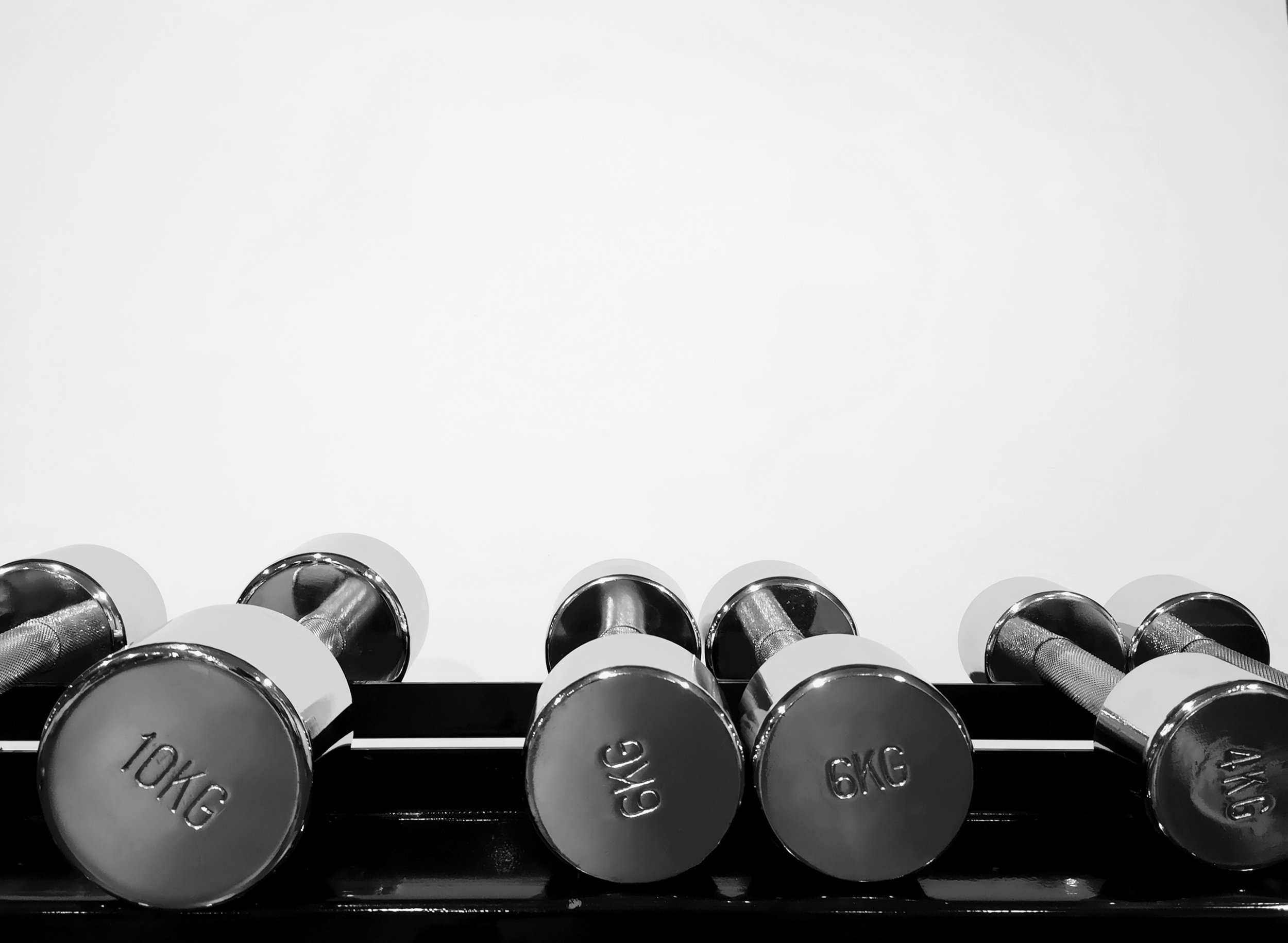 close-up-dumbbells-gym.jpg