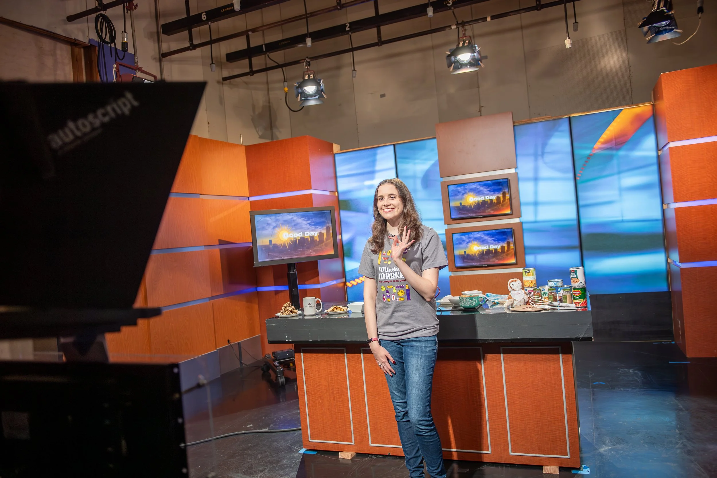 24_89_News Cooking Segment _AW_6670.jpg